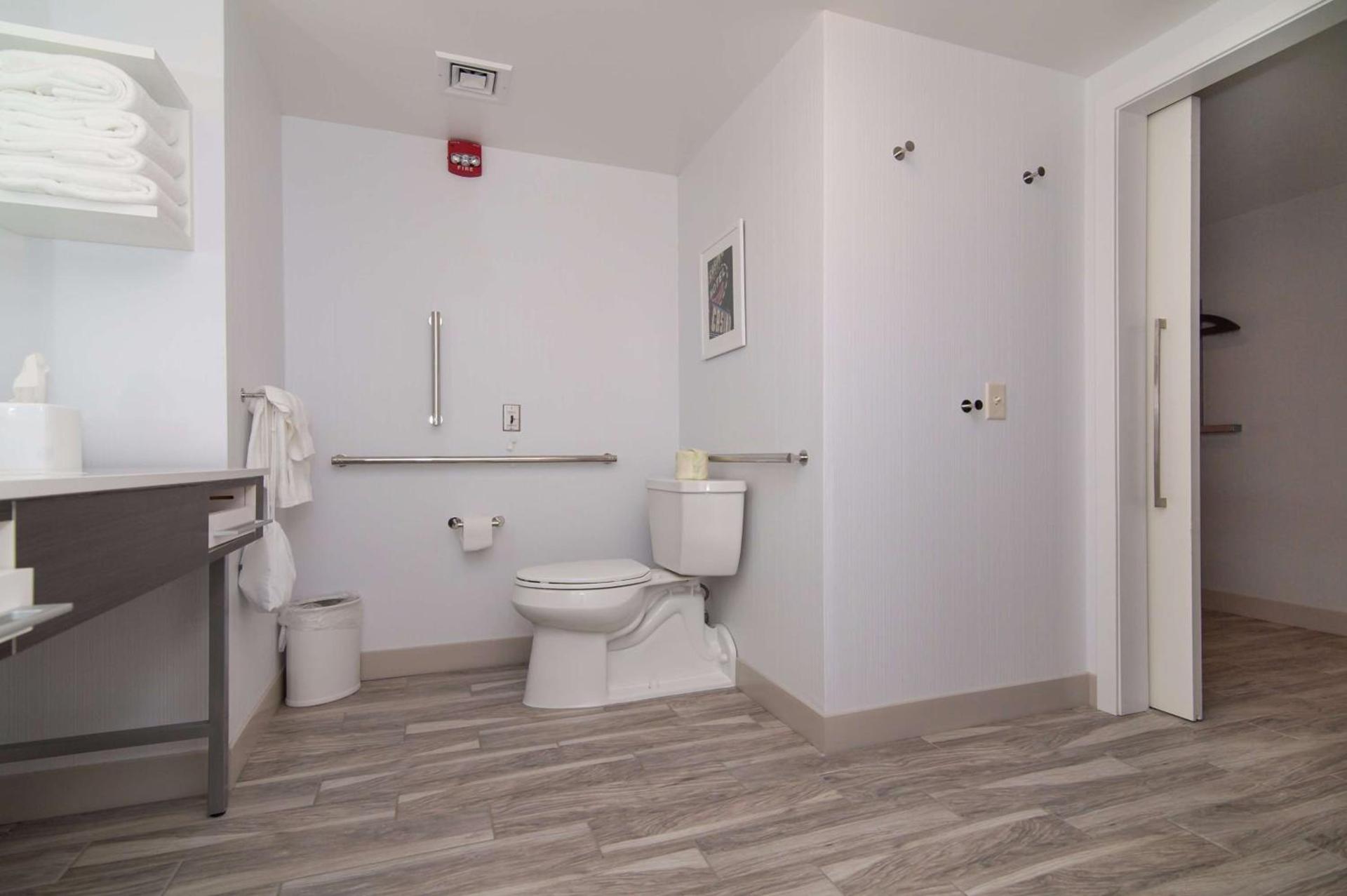 Hampton Inn Norwich photo 29