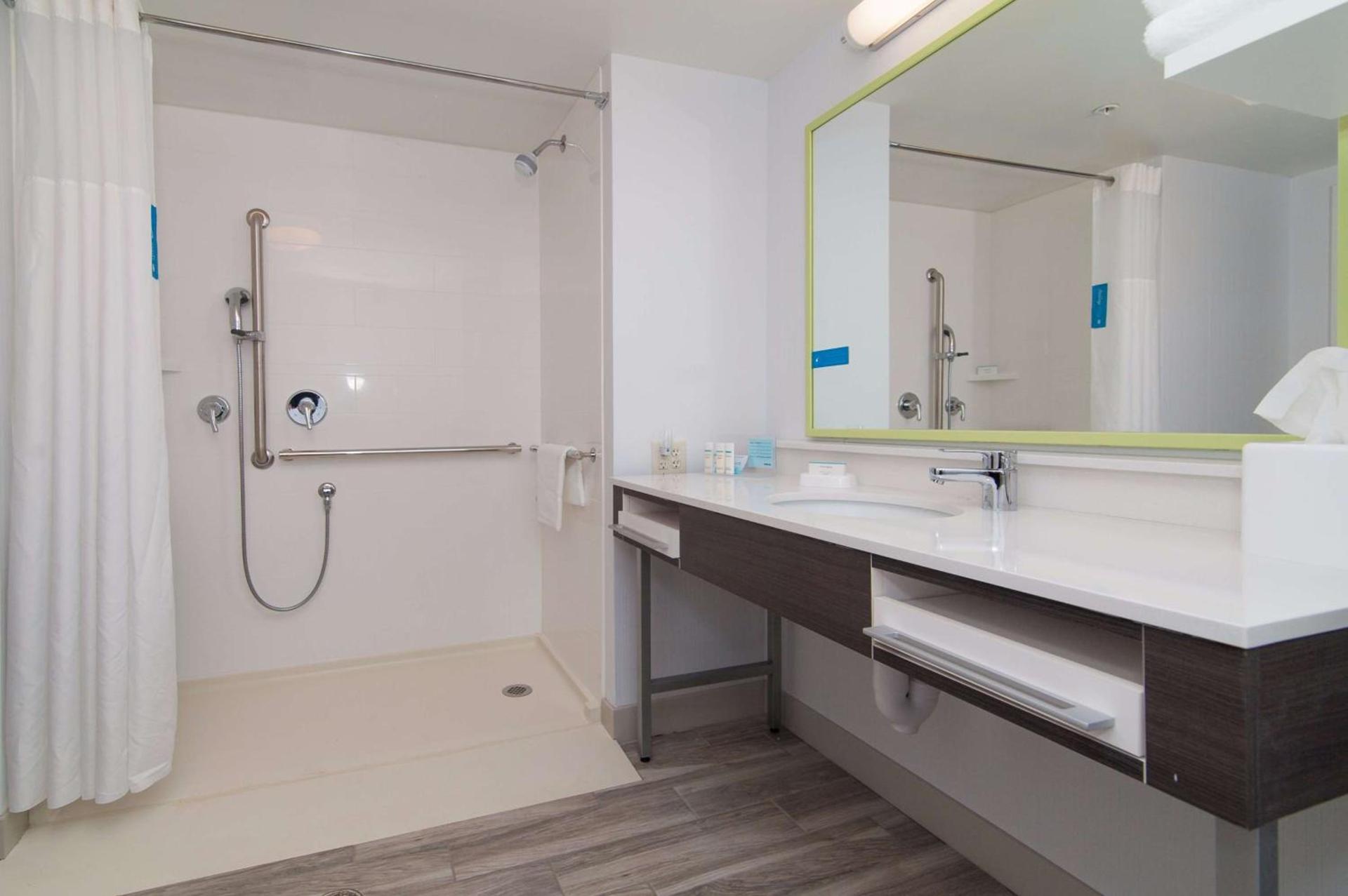 Hampton Inn Norwich photo 31