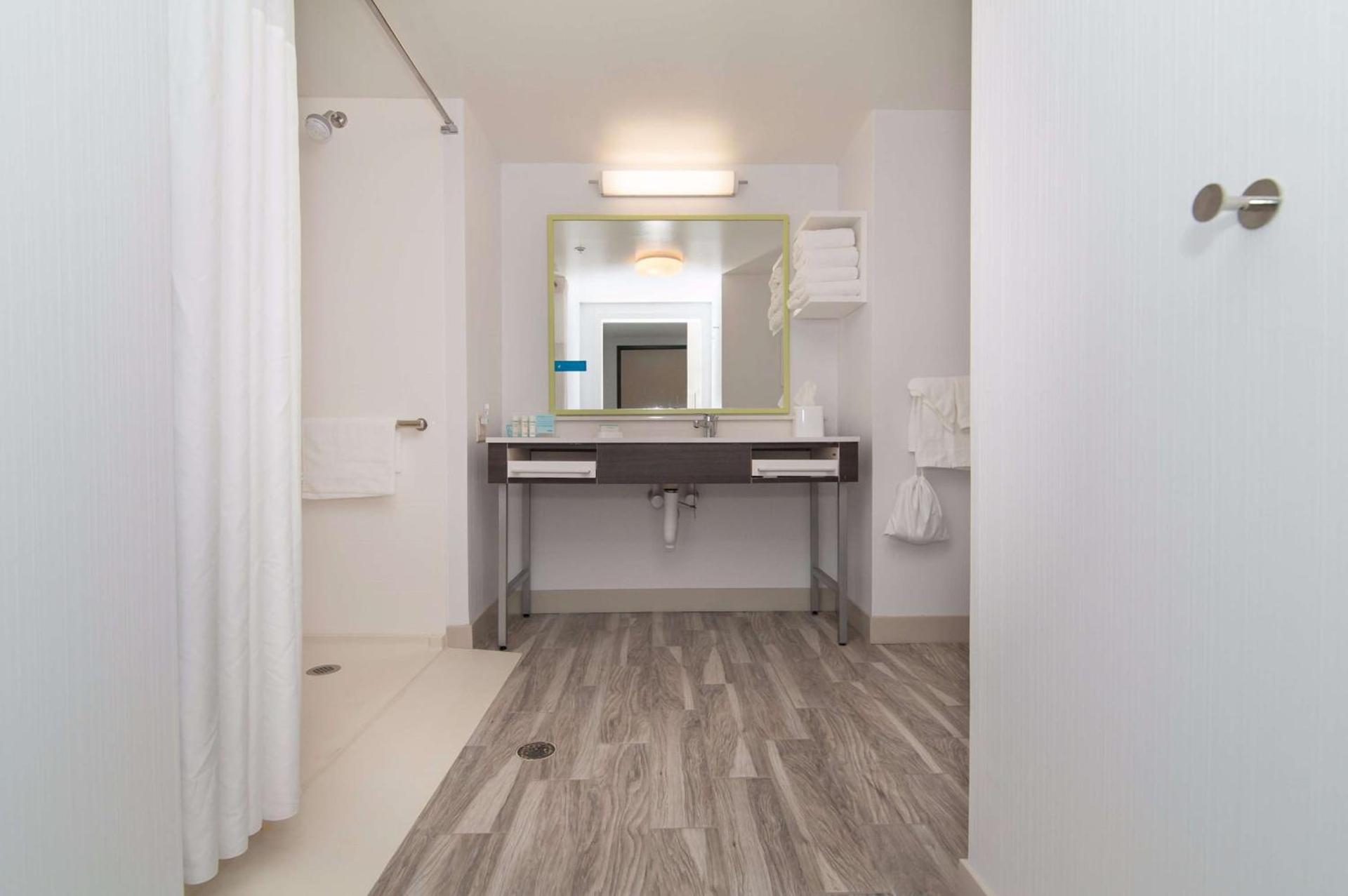 Hampton Inn Norwich photo 49