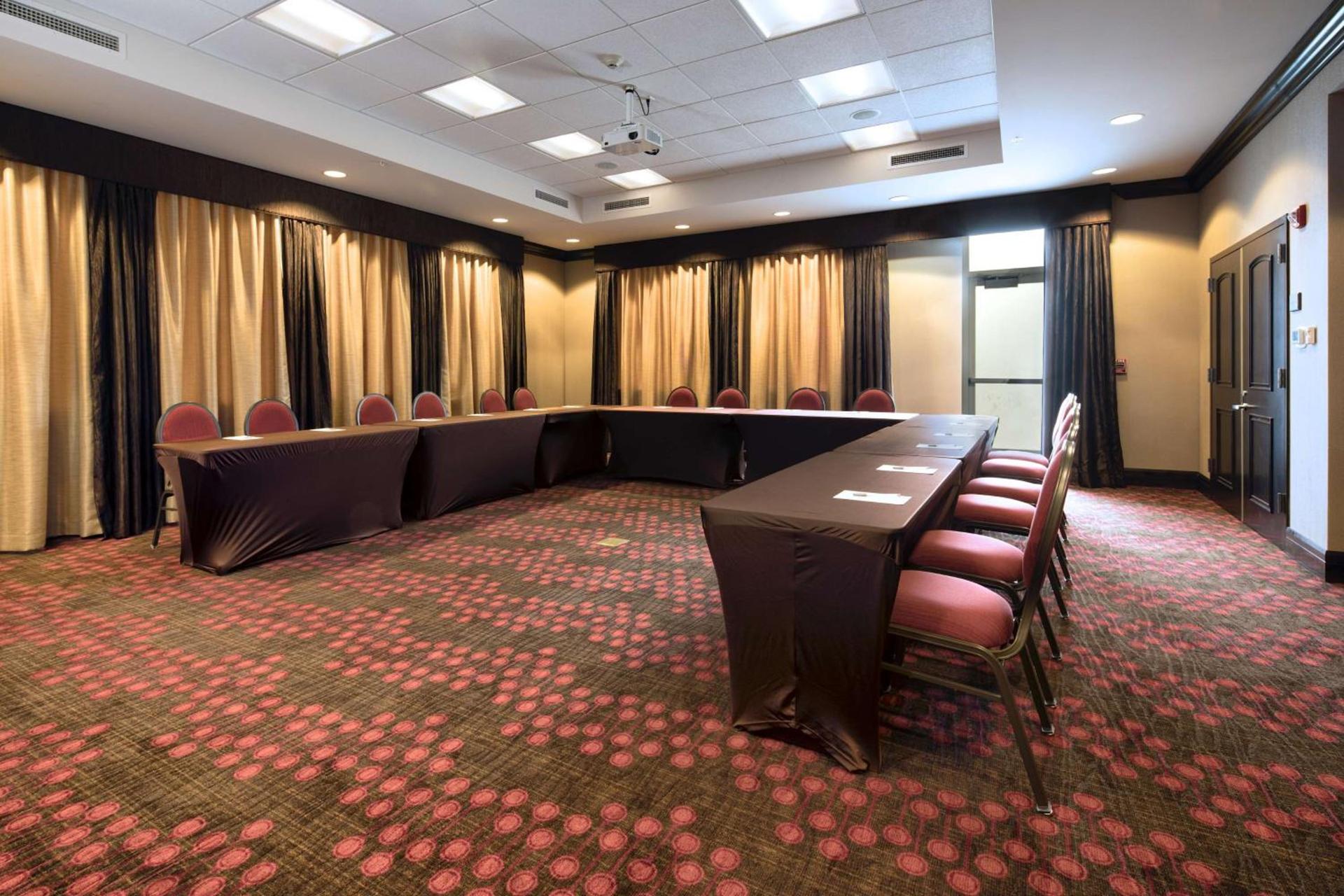 Hampton Inn Lewiston-Auburn photo 38