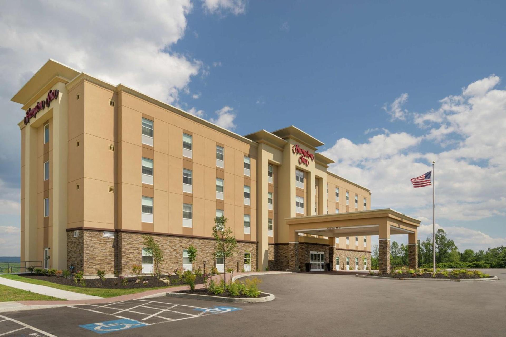 Hampton Inn by Hilton Oxford, ME photo 2