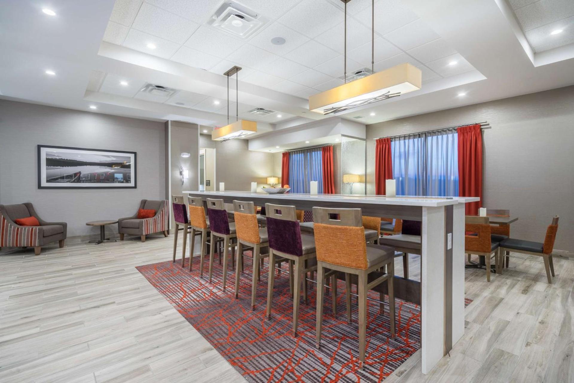 Hampton Inn by Hilton Oxford, ME photo 4