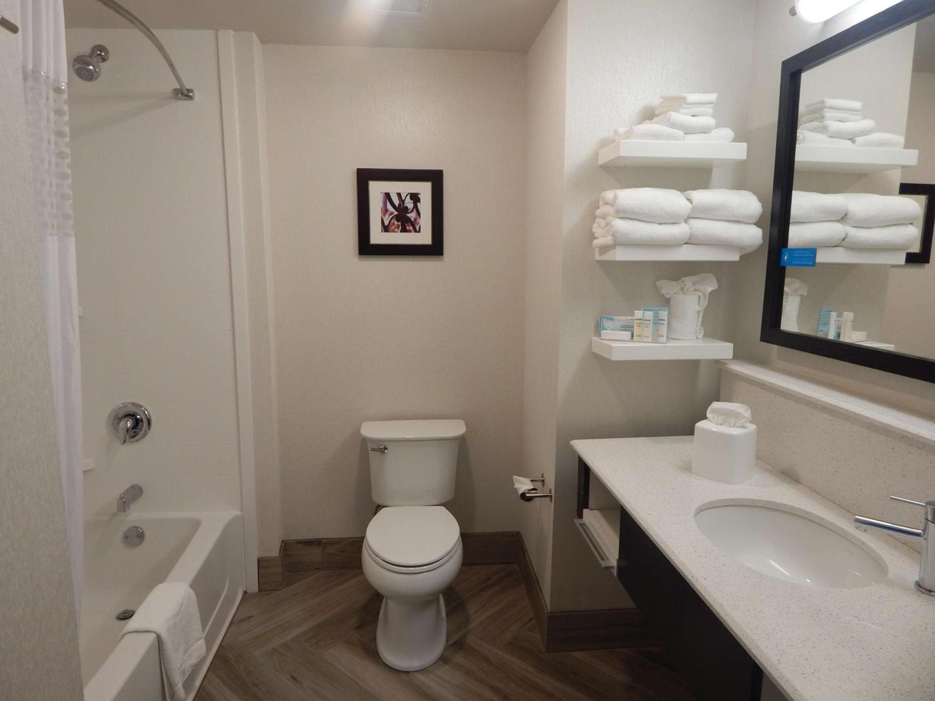 Hampton Inn by Hilton Oxford, ME photo 17