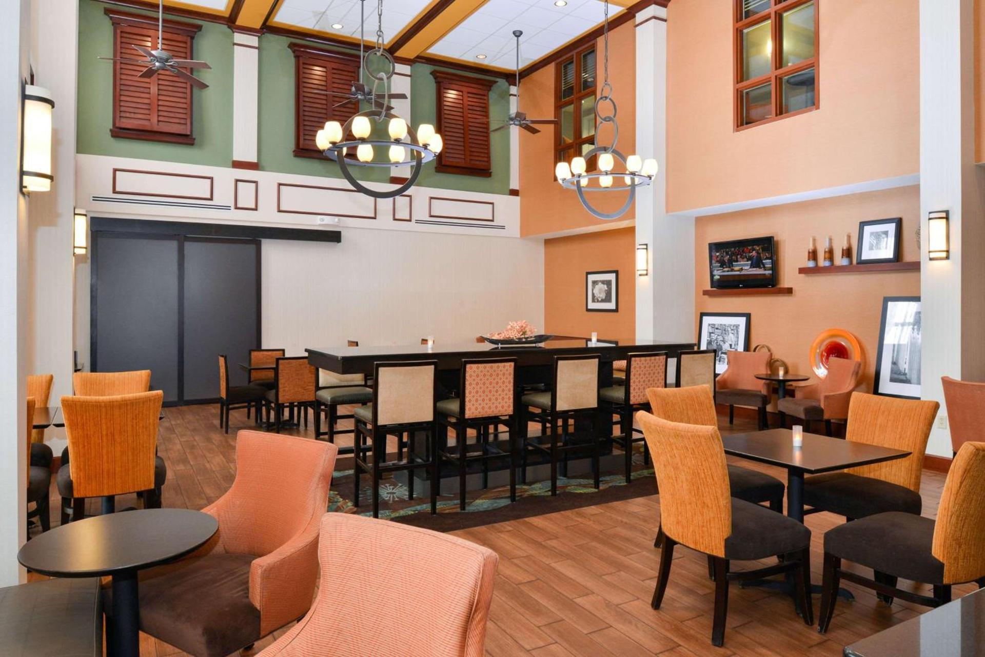 Hampton Inn & Suites by Hilton Plymouth photo 11