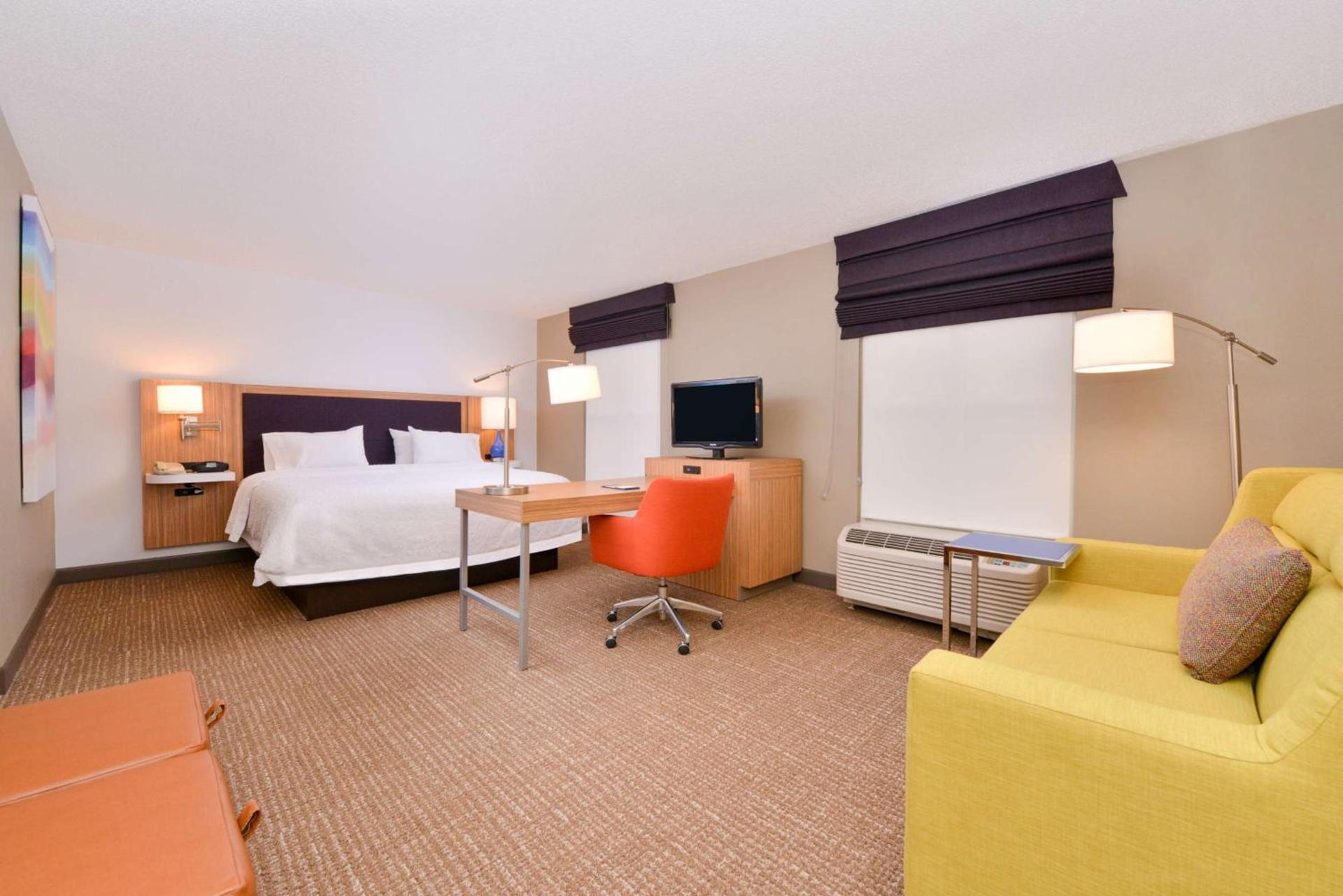 Hampton Inn & Suites by Hilton Plymouth photo 18