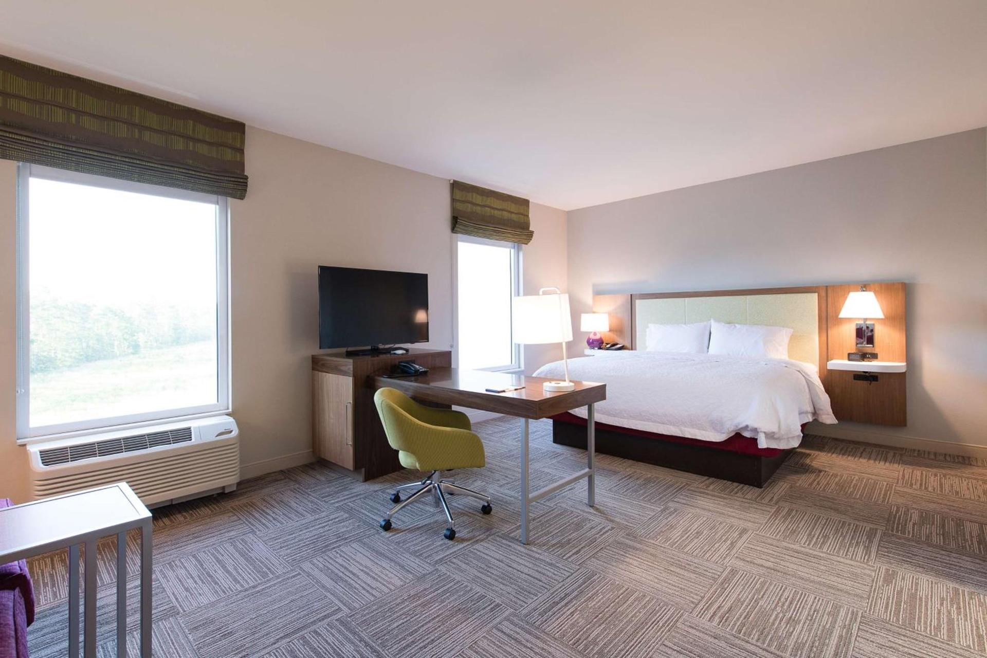 Hampton Inn & Suites Walterboro photo 22