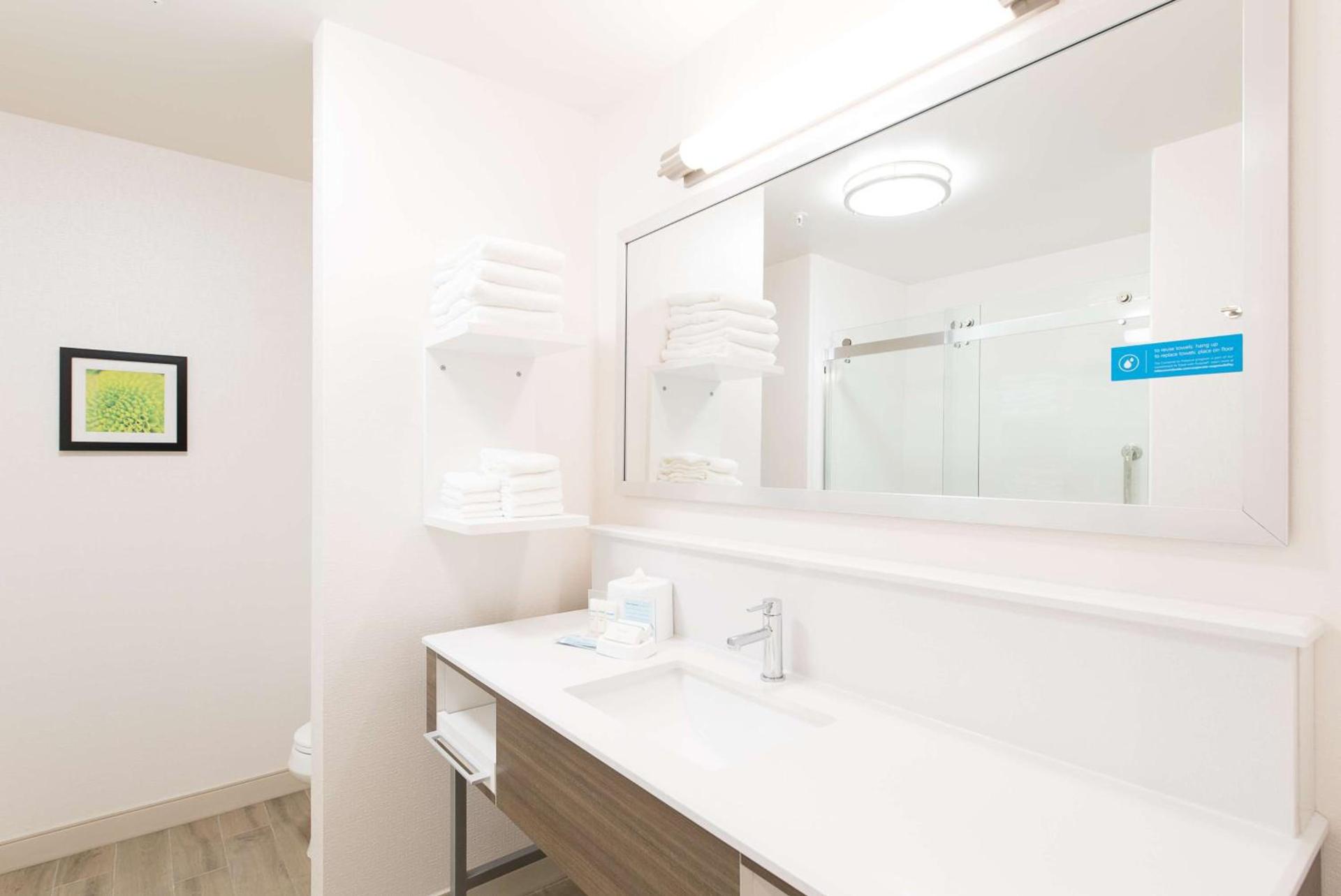 Hampton Inn & Suites Walterboro photo 25