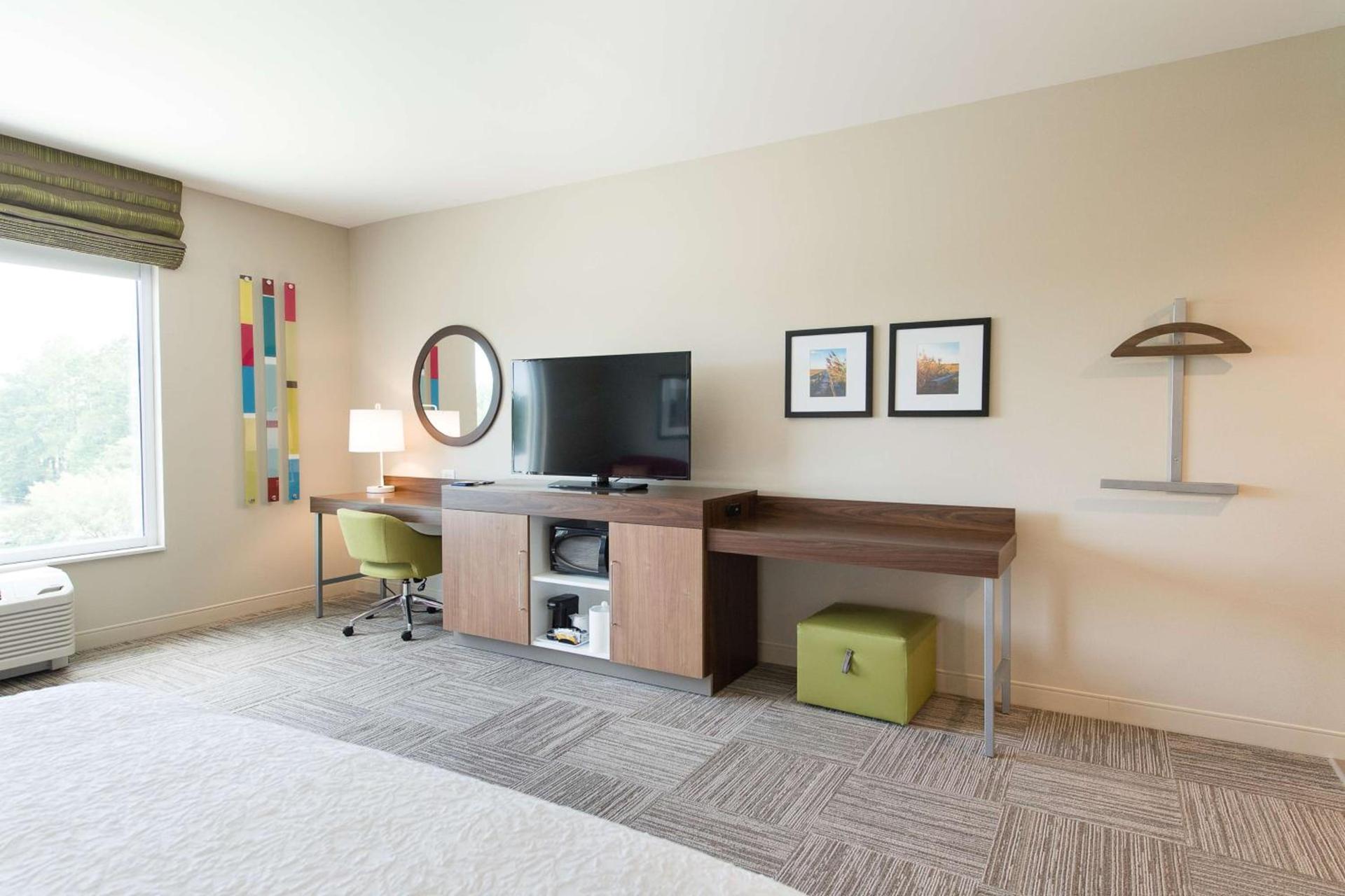 Hampton Inn & Suites Walterboro photo 27