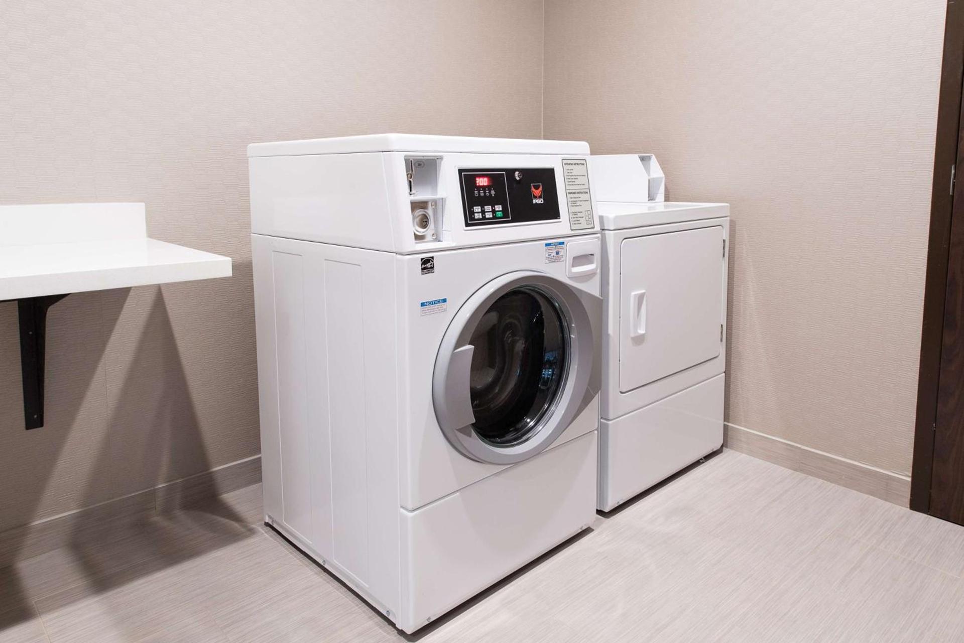 Hampton Inn & Suites Walterboro photo 28