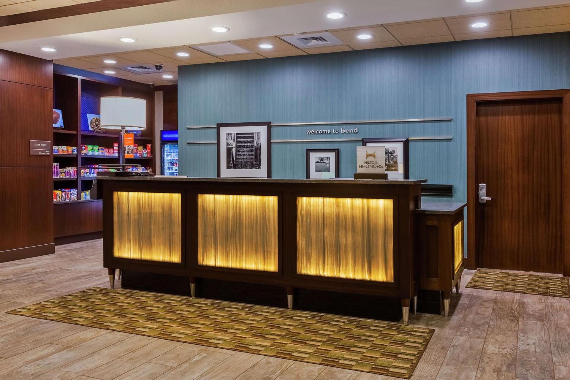 Hampton Inn & Suites Bend photo 5