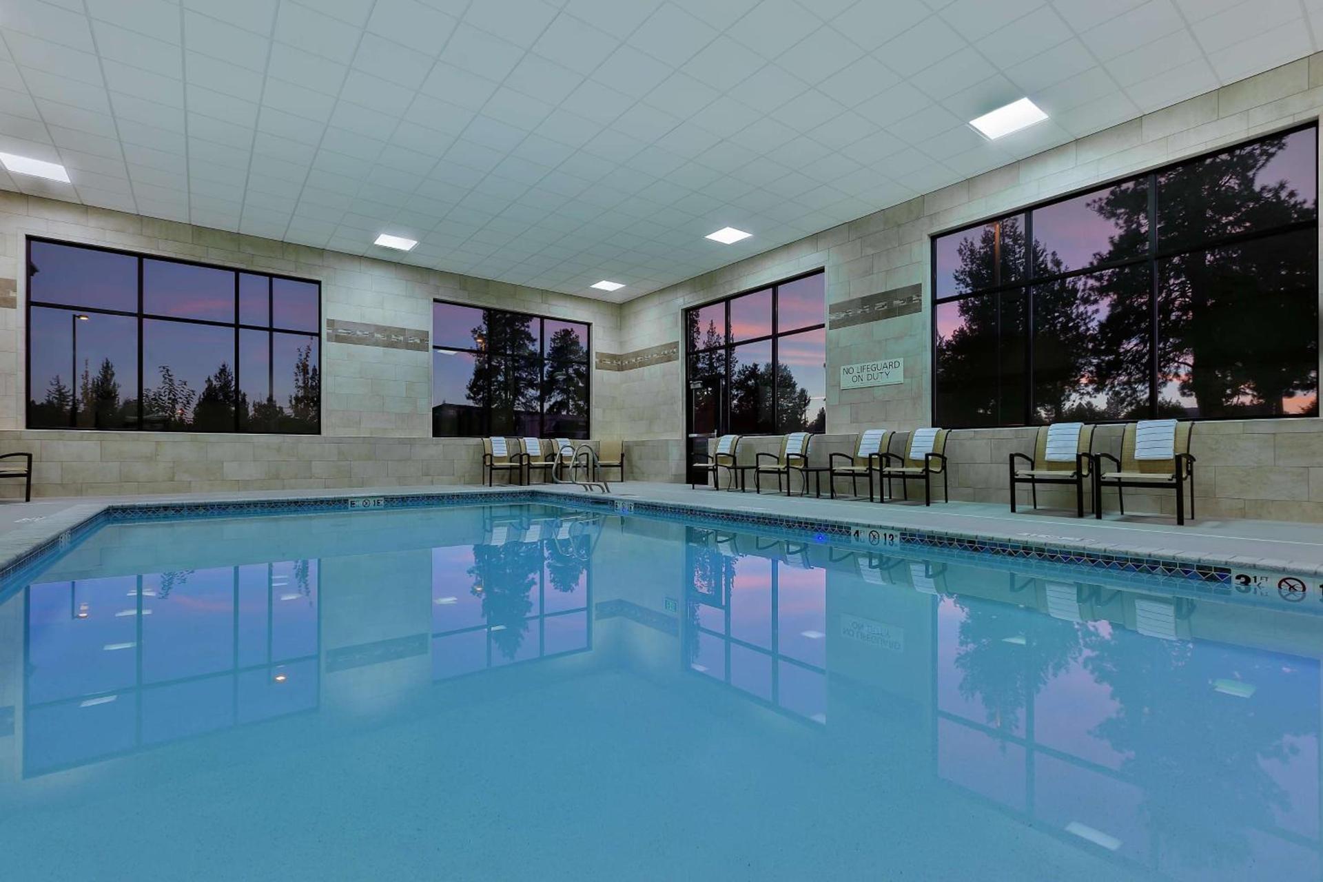 Hampton Inn & Suites Bend photo 6