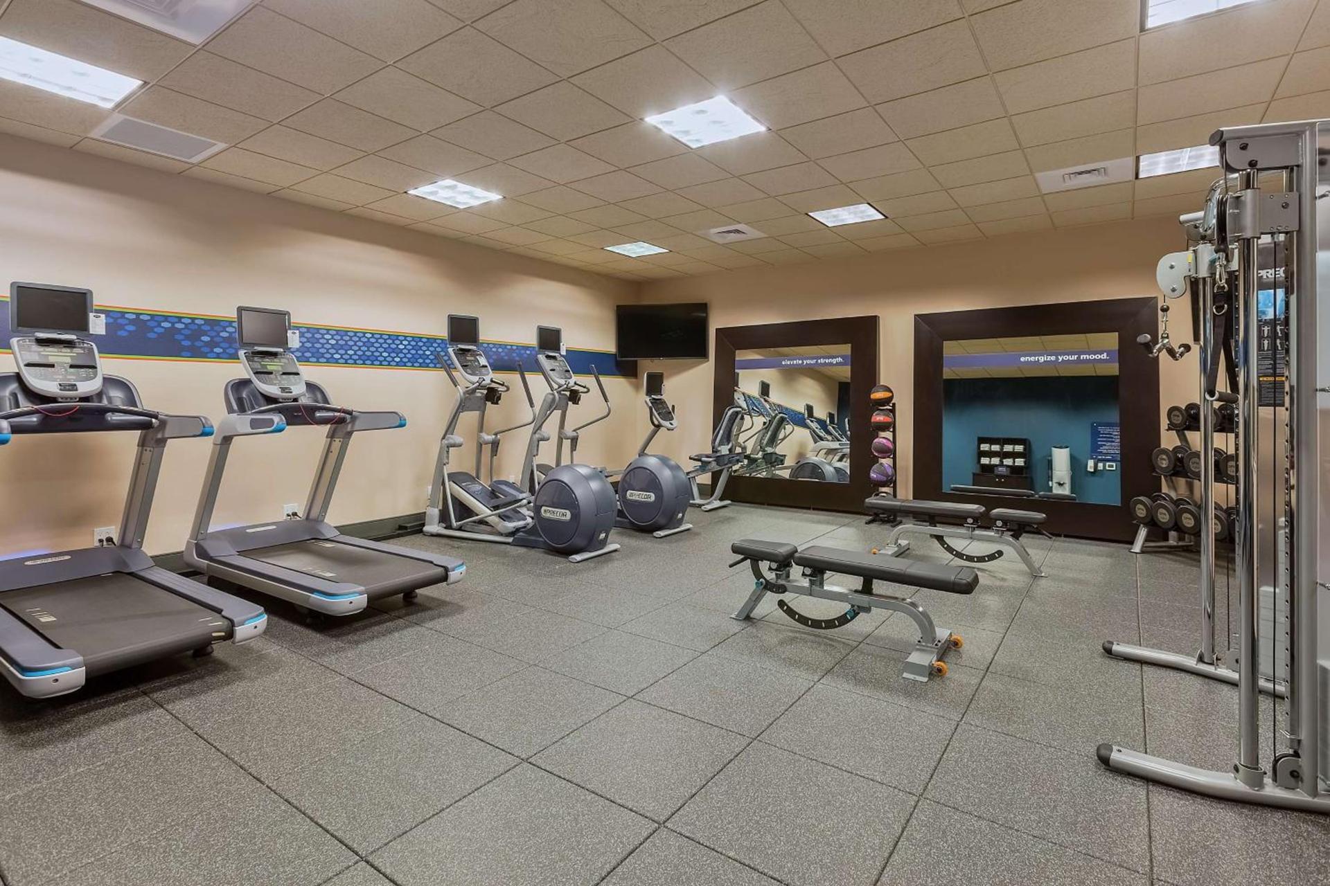 Hampton Inn & Suites Bend photo 12