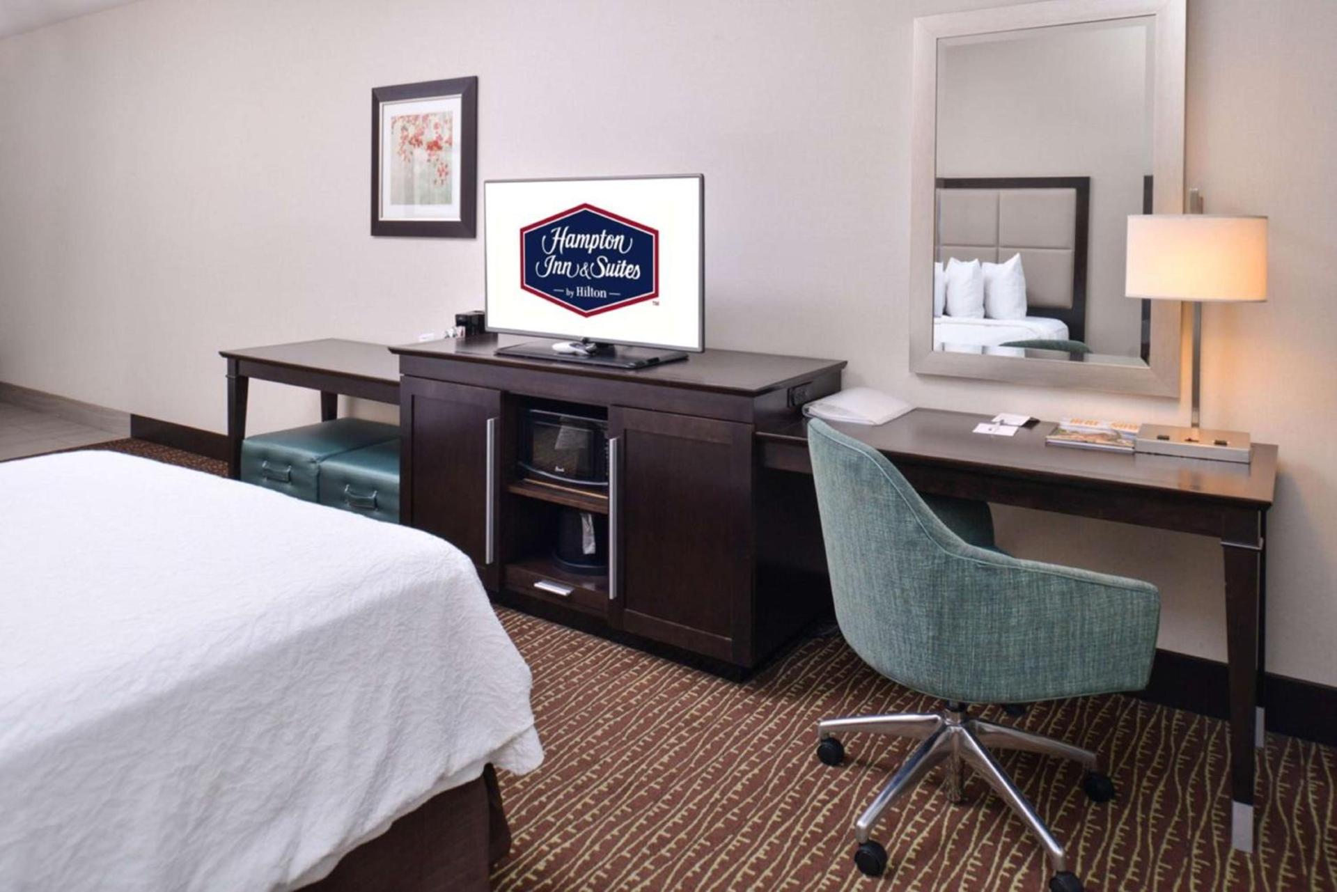 Hampton Inn & Suites Bend photo 13