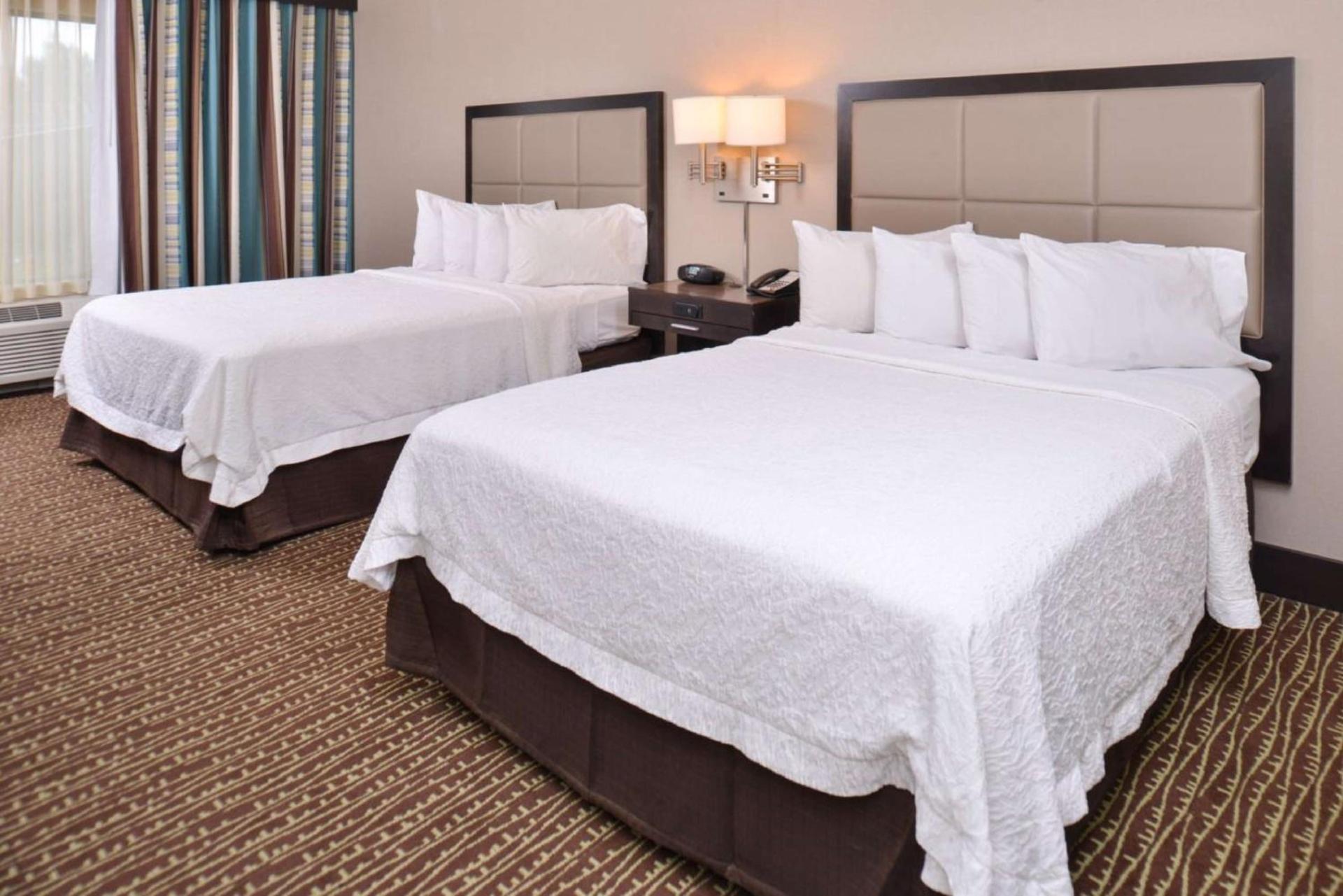 Hampton Inn & Suites Bend photo 14