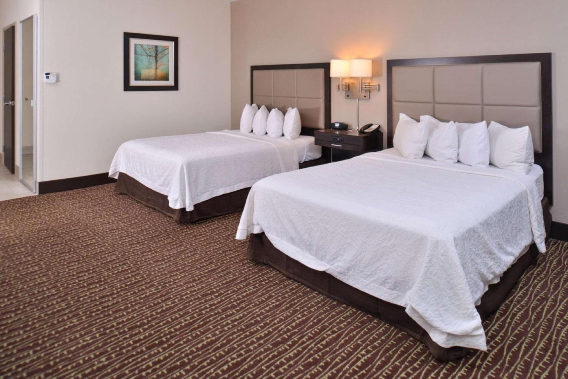 Hampton Inn & Suites Bend photo 25