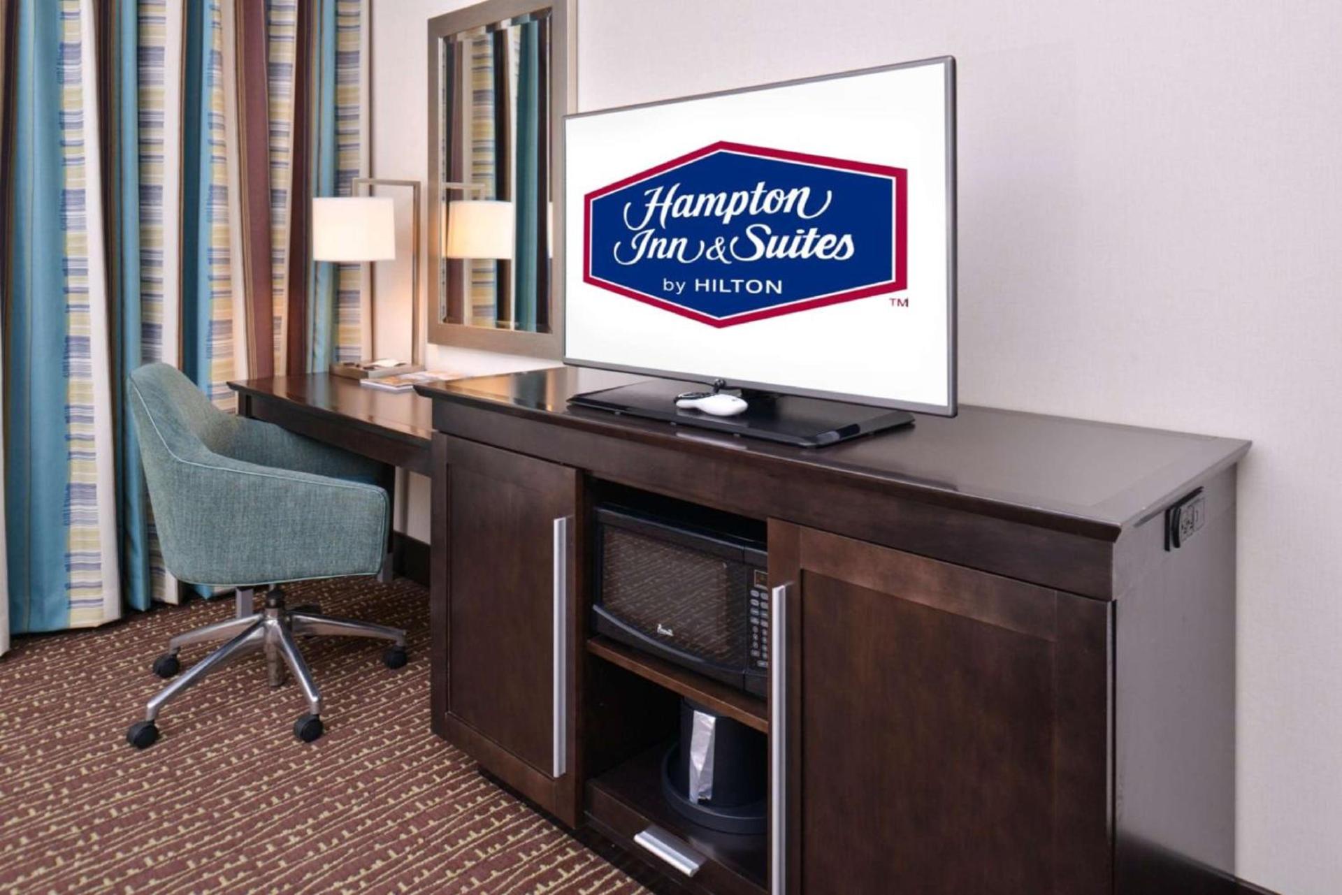 Hampton Inn & Suites Bend photo 30