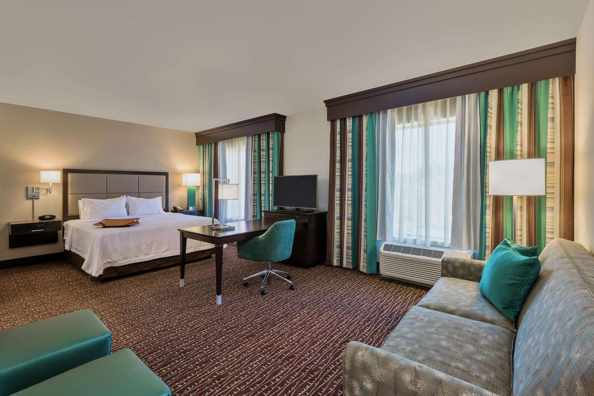 Hampton Inn & Suites Bend photo 31