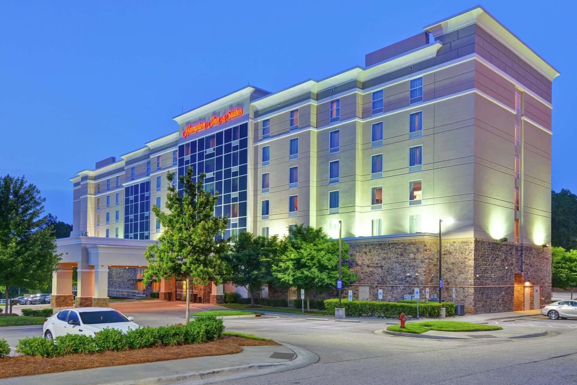 Hampton Inn & Suites Crabtree photo 3