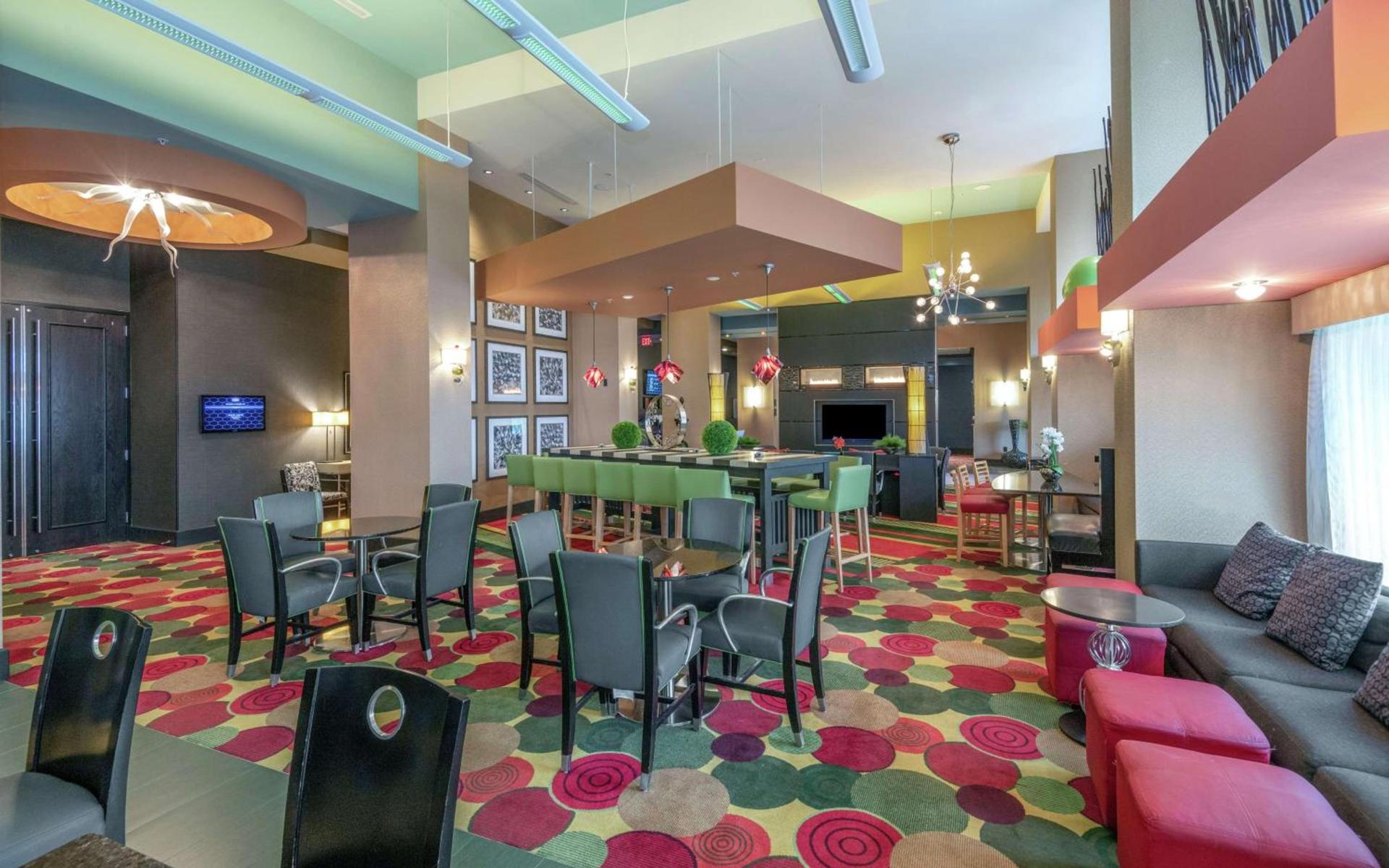 Hampton Inn & Suites Crabtree photo 5