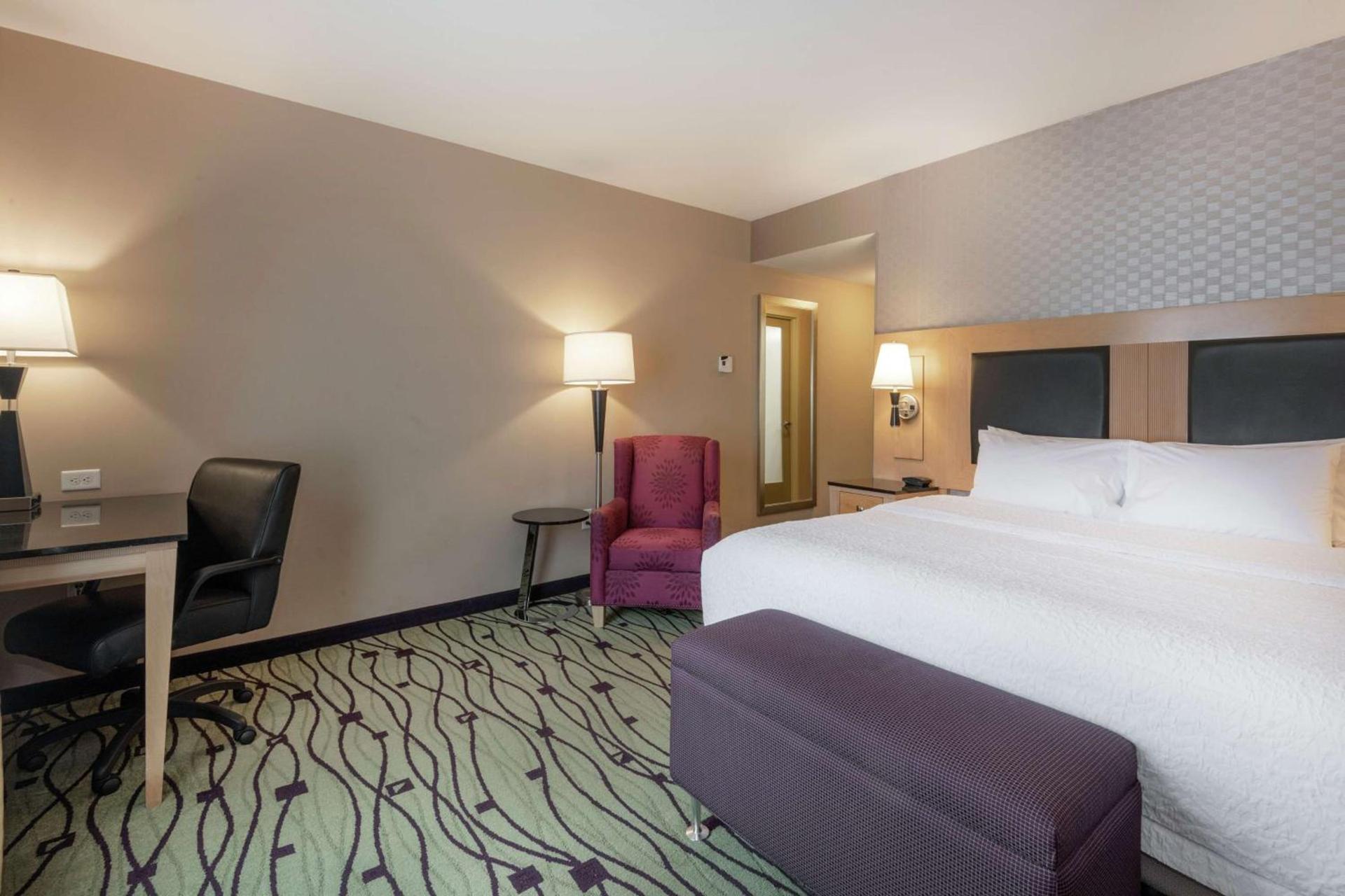 Hampton Inn & Suites Crabtree photo 24