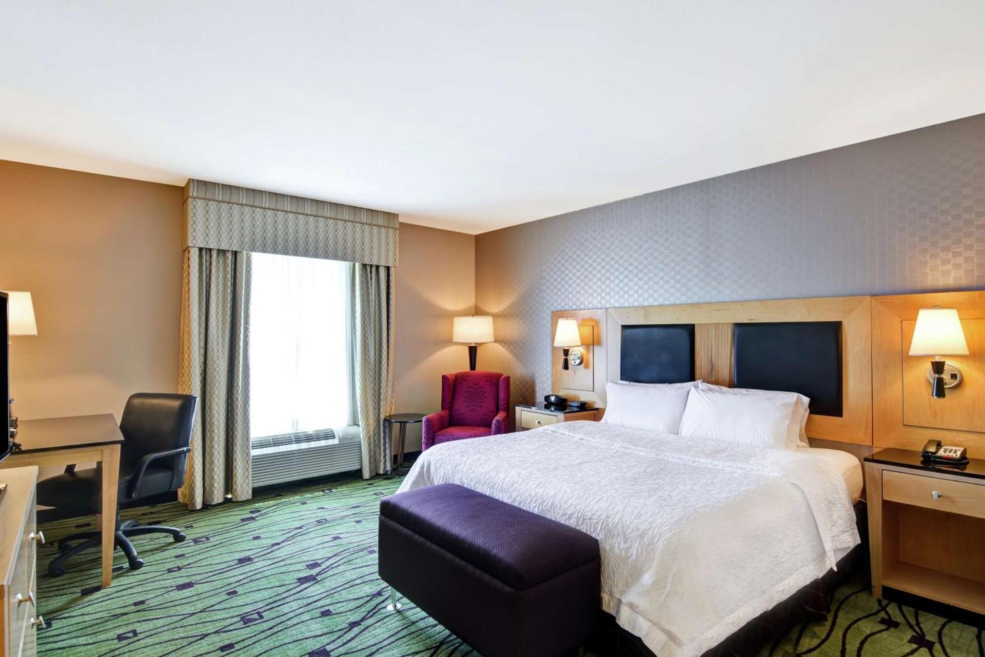Hampton Inn & Suites Crabtree photo 38
