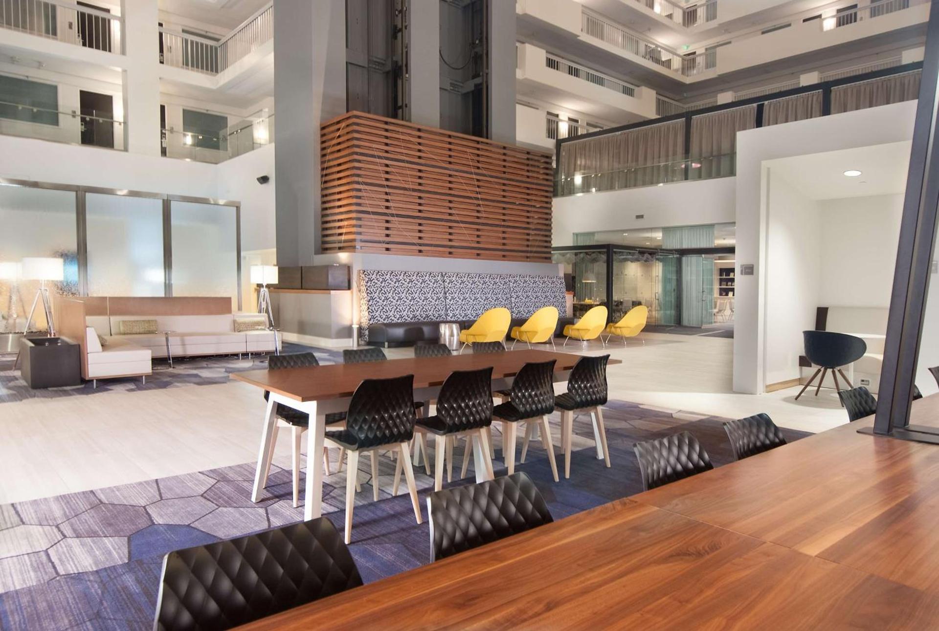 Embassy Suites by Hilton Raleigh Crabtree photo 9