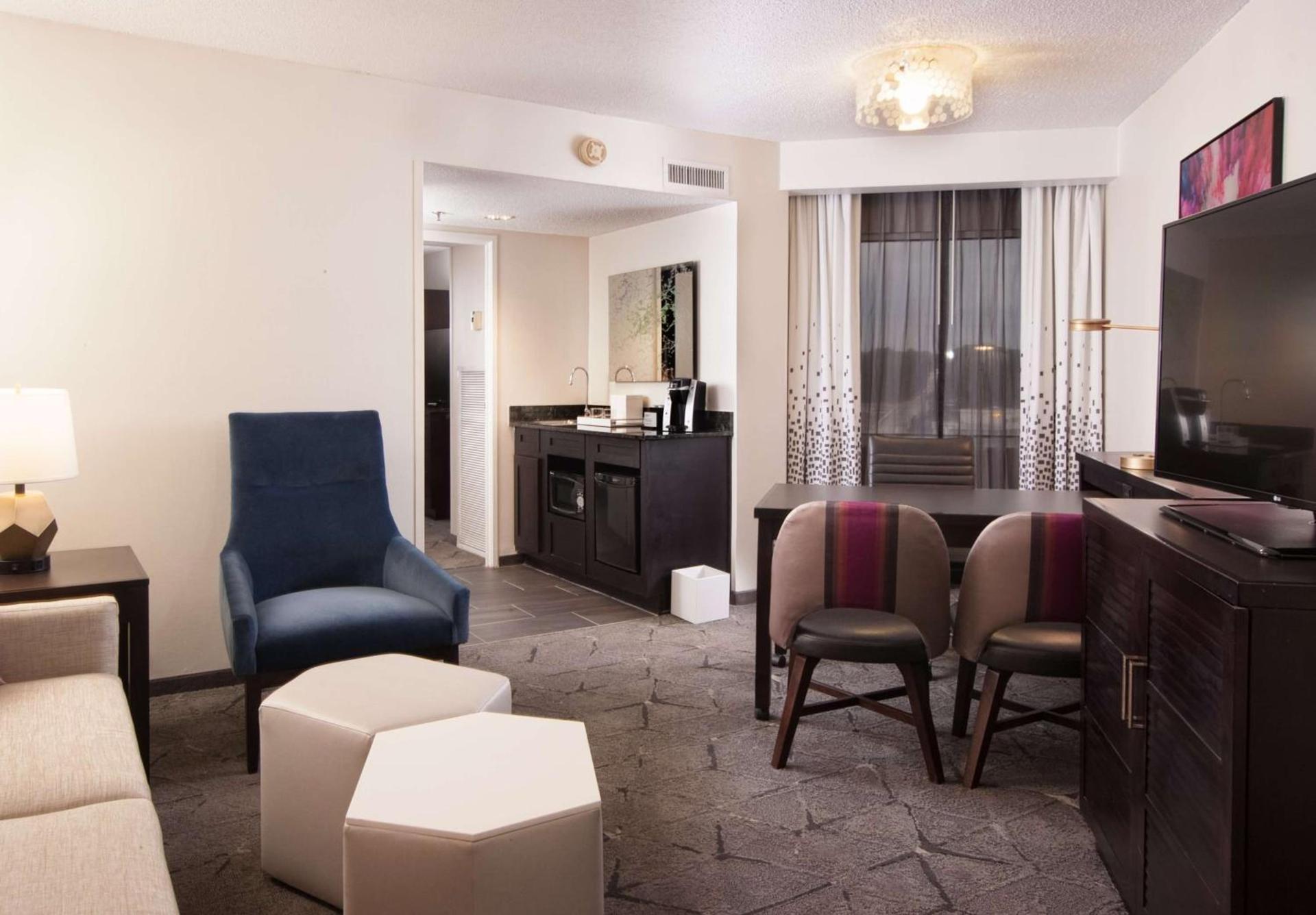 Embassy Suites by Hilton Raleigh Crabtree photo 36