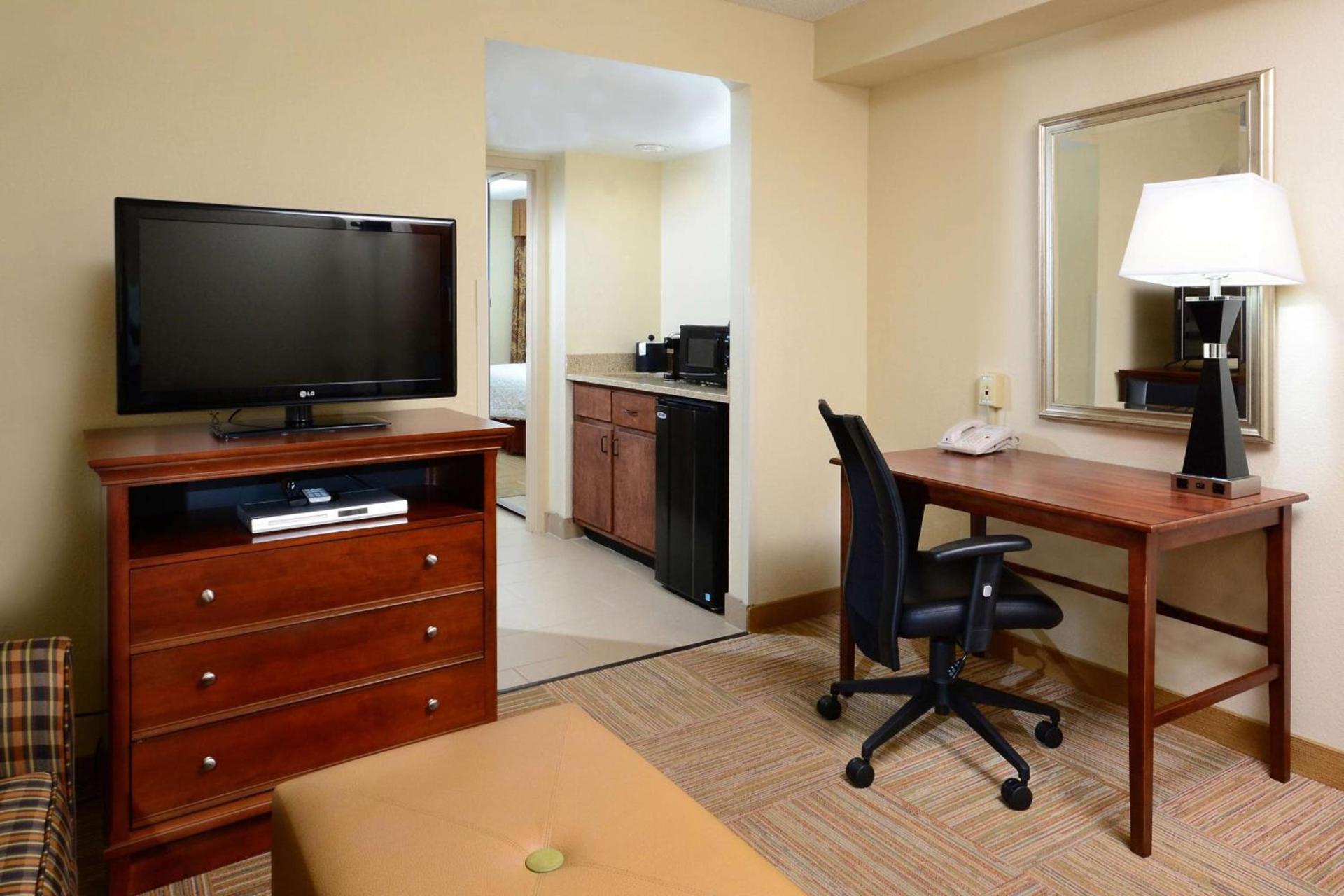 Hampton Inn Raleigh Capital Blvd North photo 18