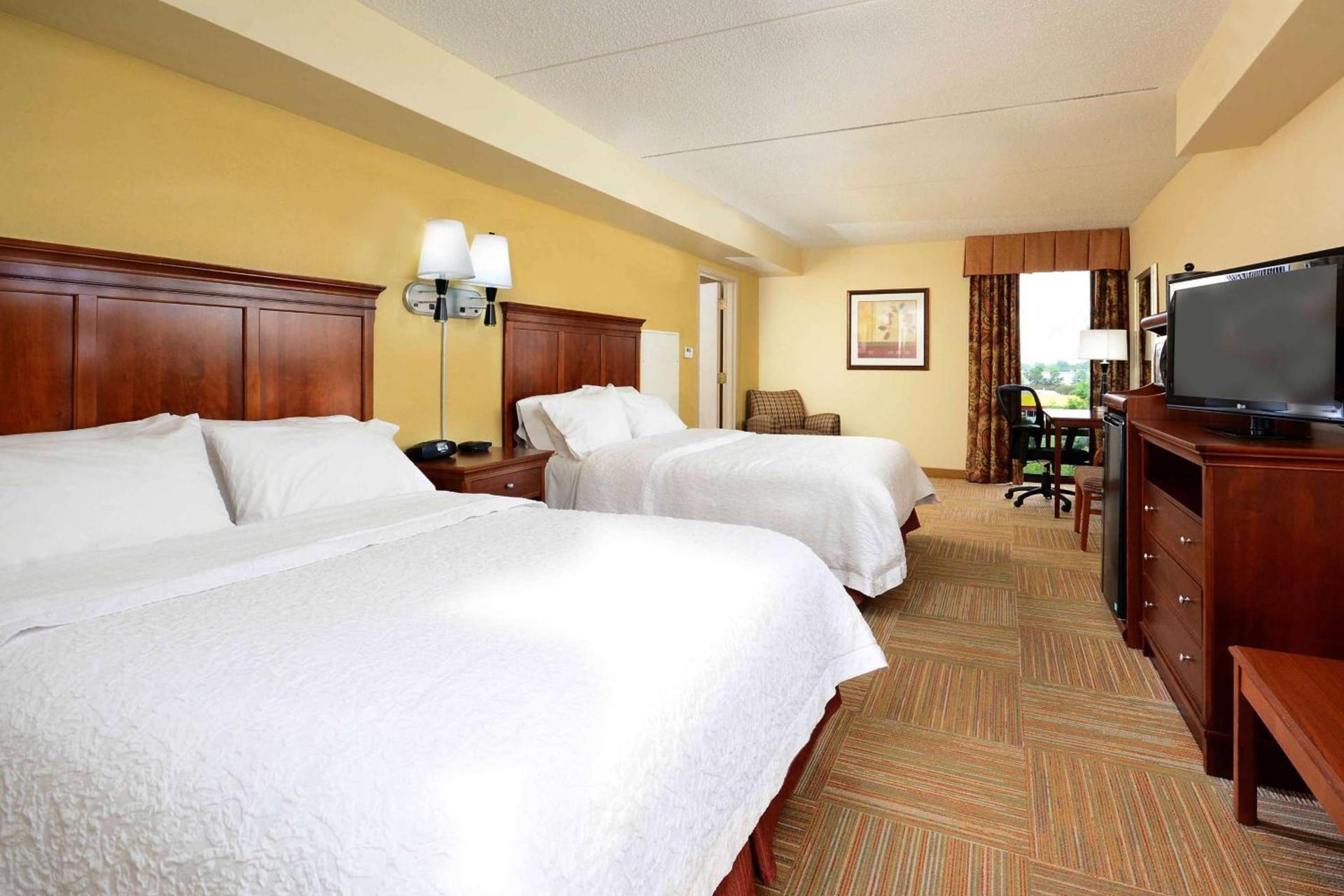 Hampton Inn Raleigh Capital Blvd North photo 23