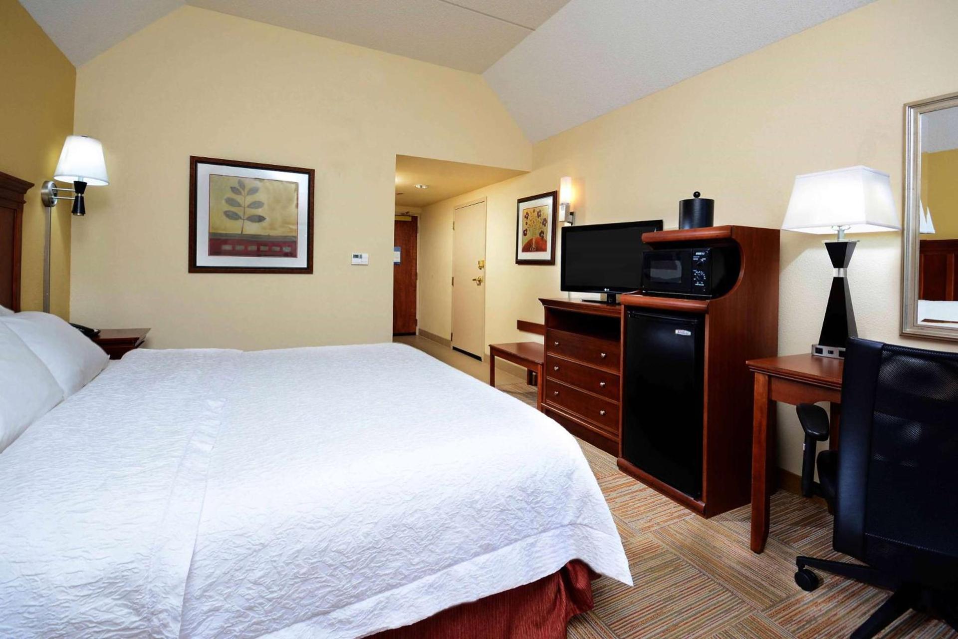 Hampton Inn Raleigh Capital Blvd North photo 28
