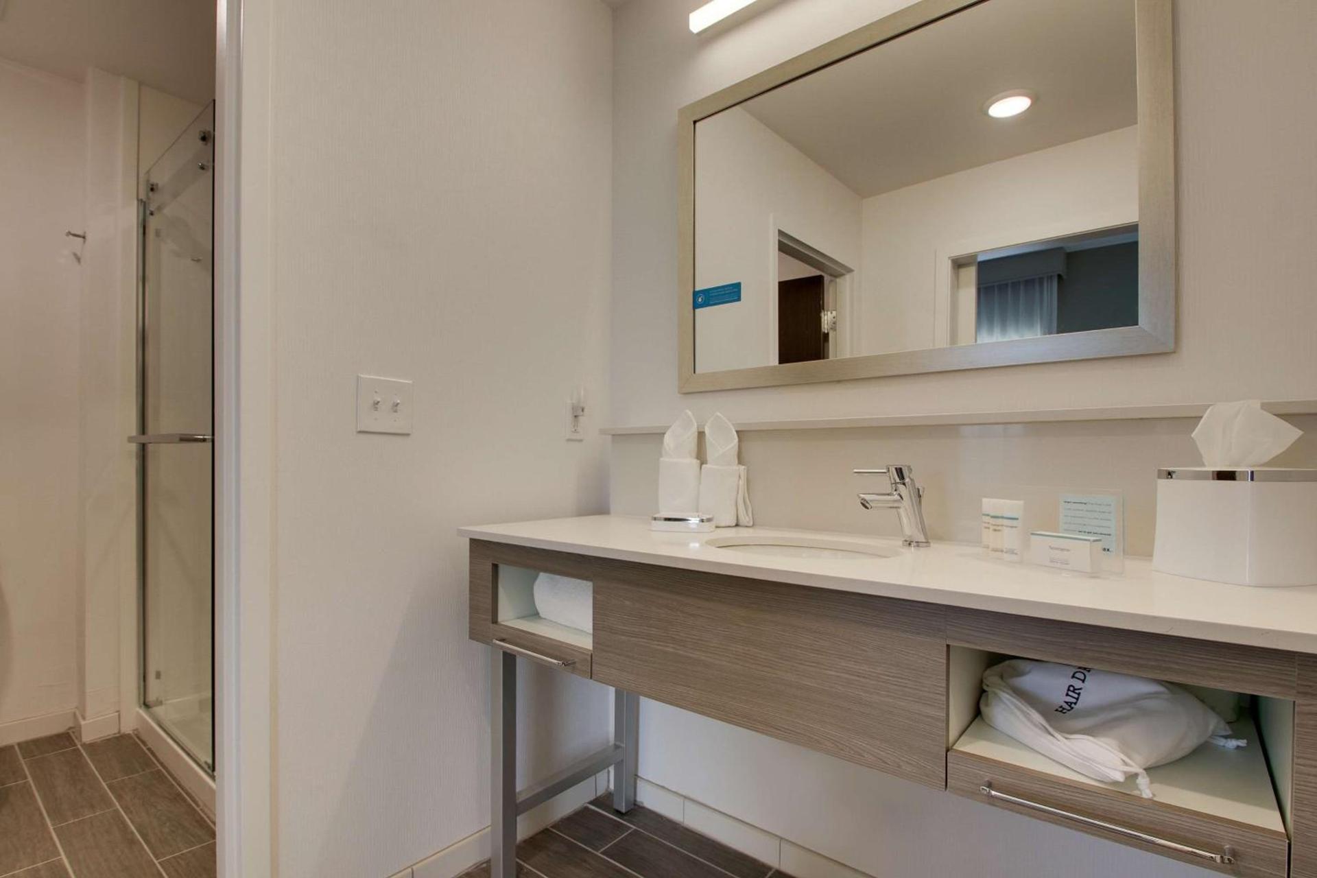 Hampton Inn & Suites By Hilton Knightdale Raleigh photo 31