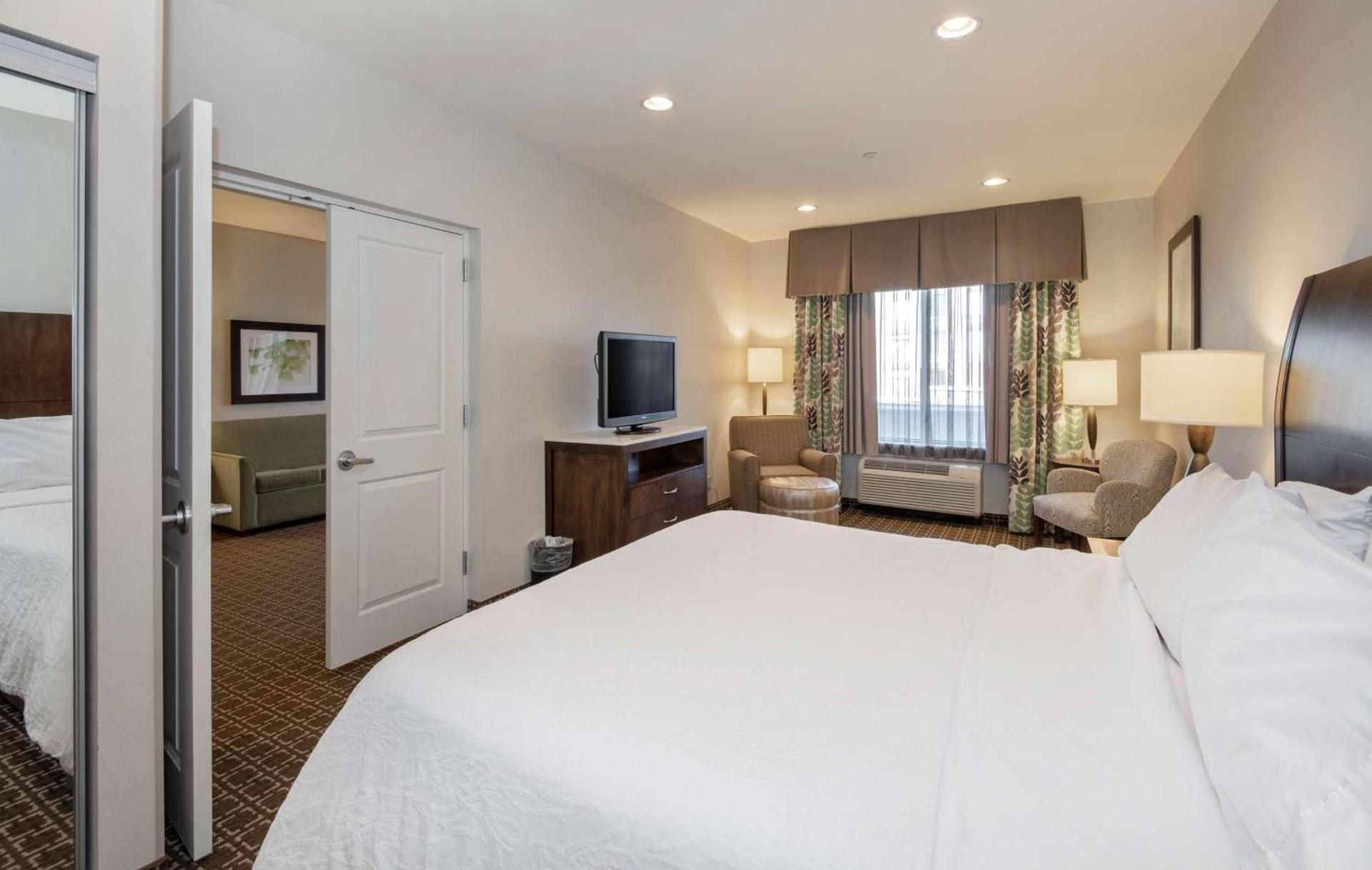 Hilton Garden Inn Raleigh Cary photo 2