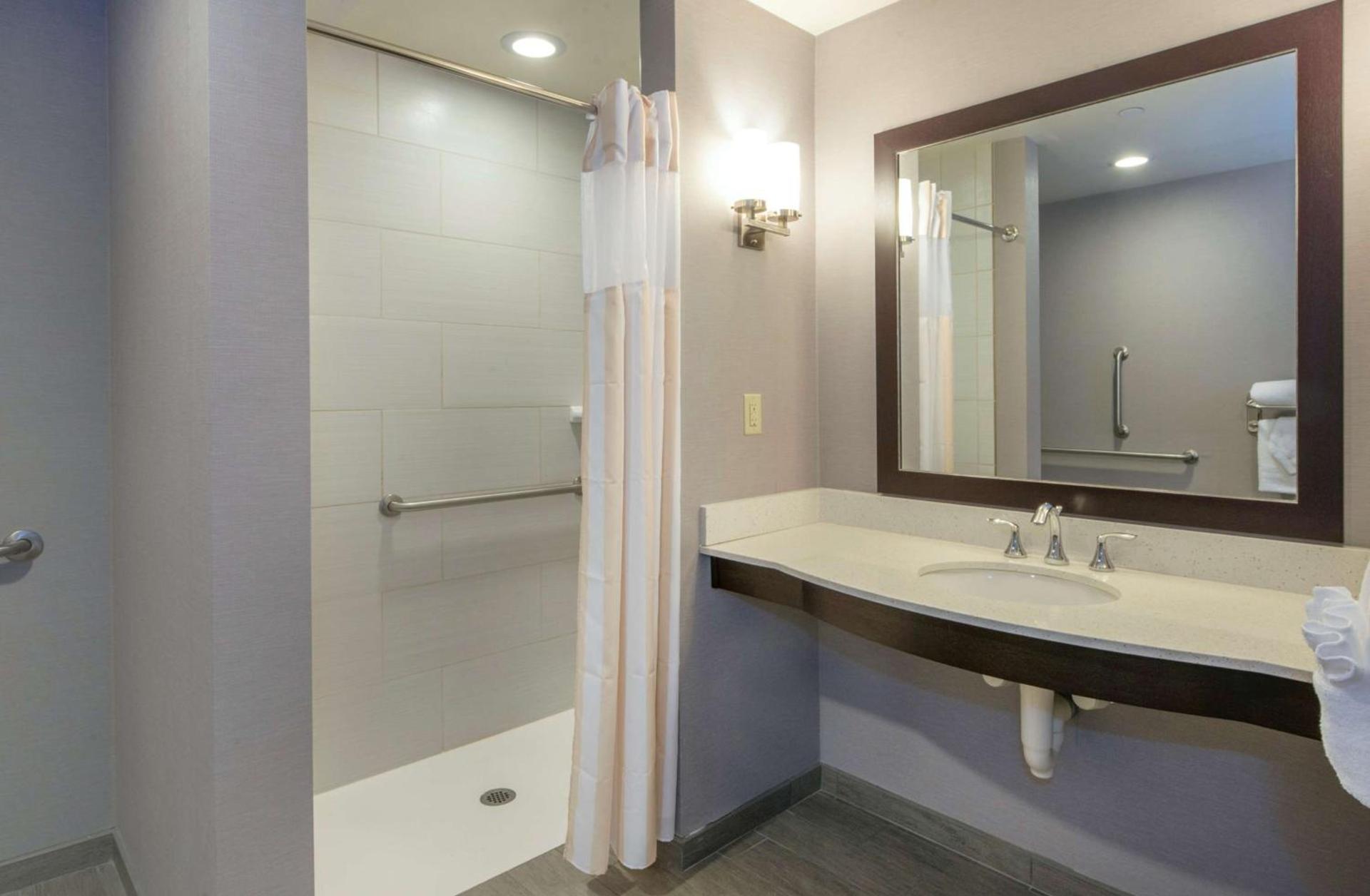 Hilton Garden Inn Raleigh Cary photo 15