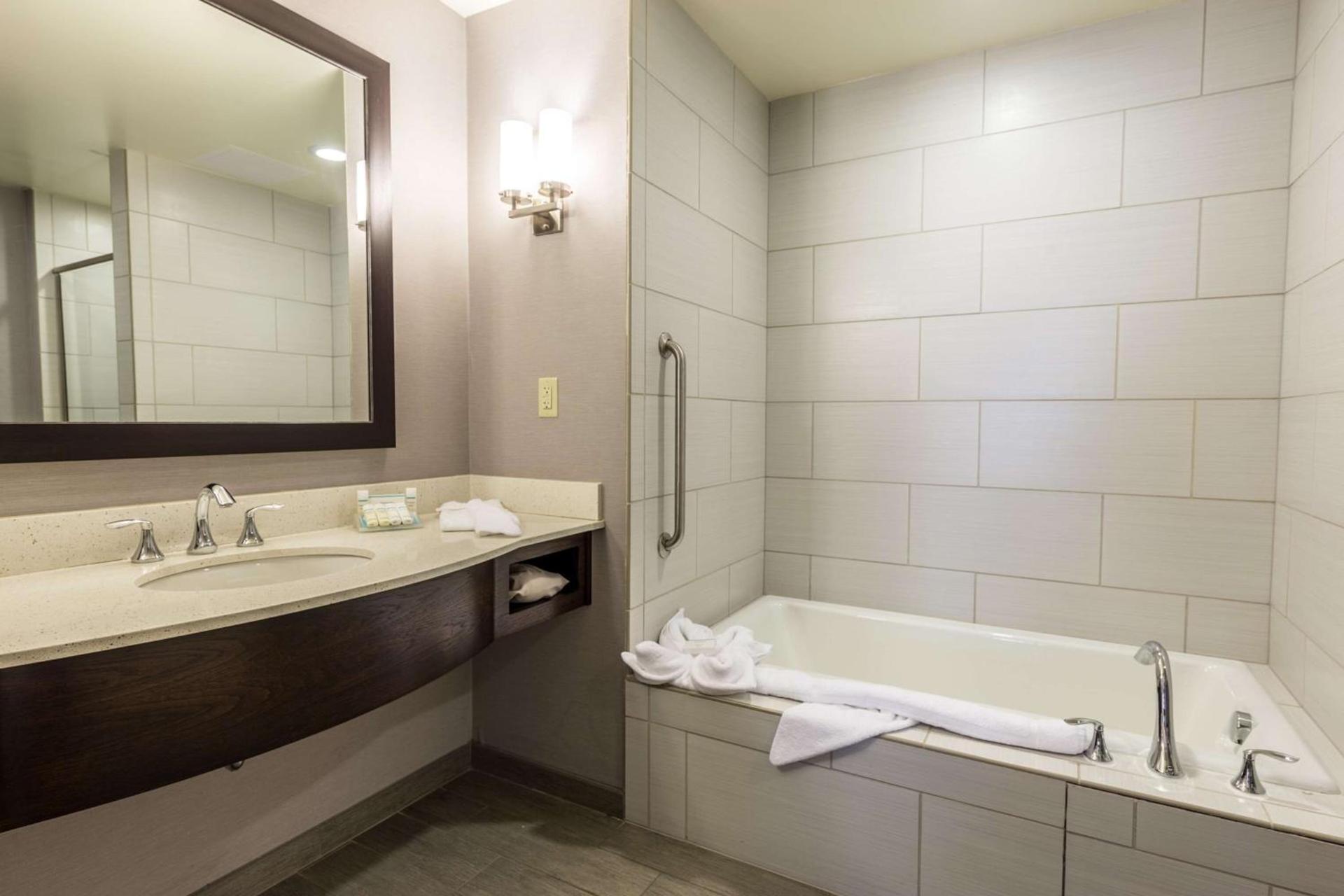 Hilton Garden Inn Raleigh Cary photo 18