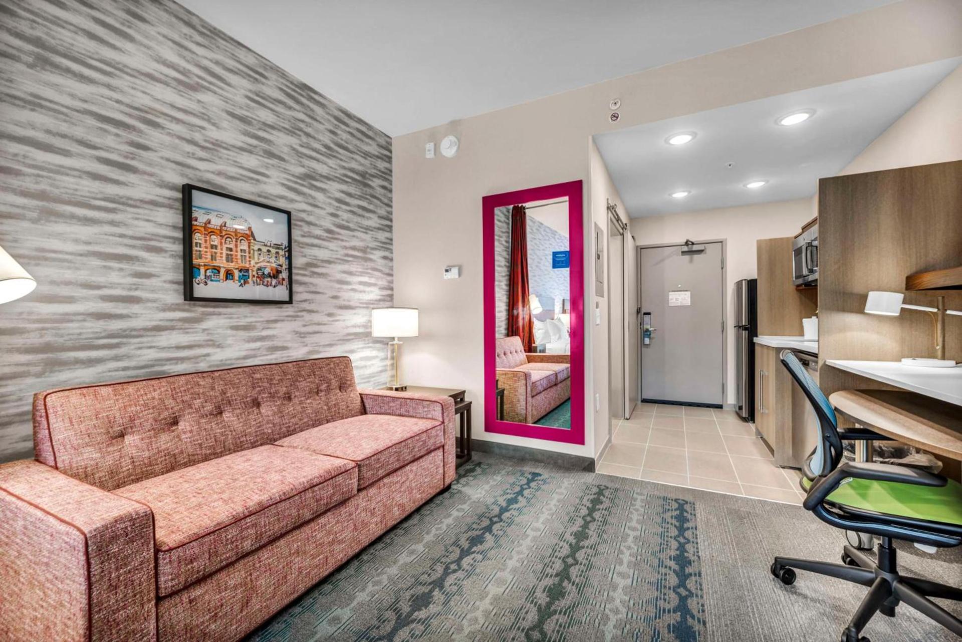 Home2 Suites by Hilton Raleigh West Lenovo Center photo 10