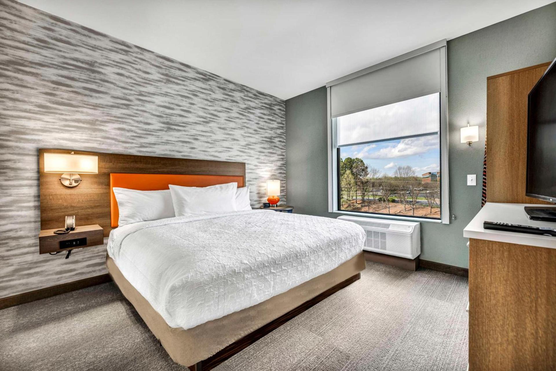 Home2 Suites by Hilton Raleigh West Lenovo Center photo 14