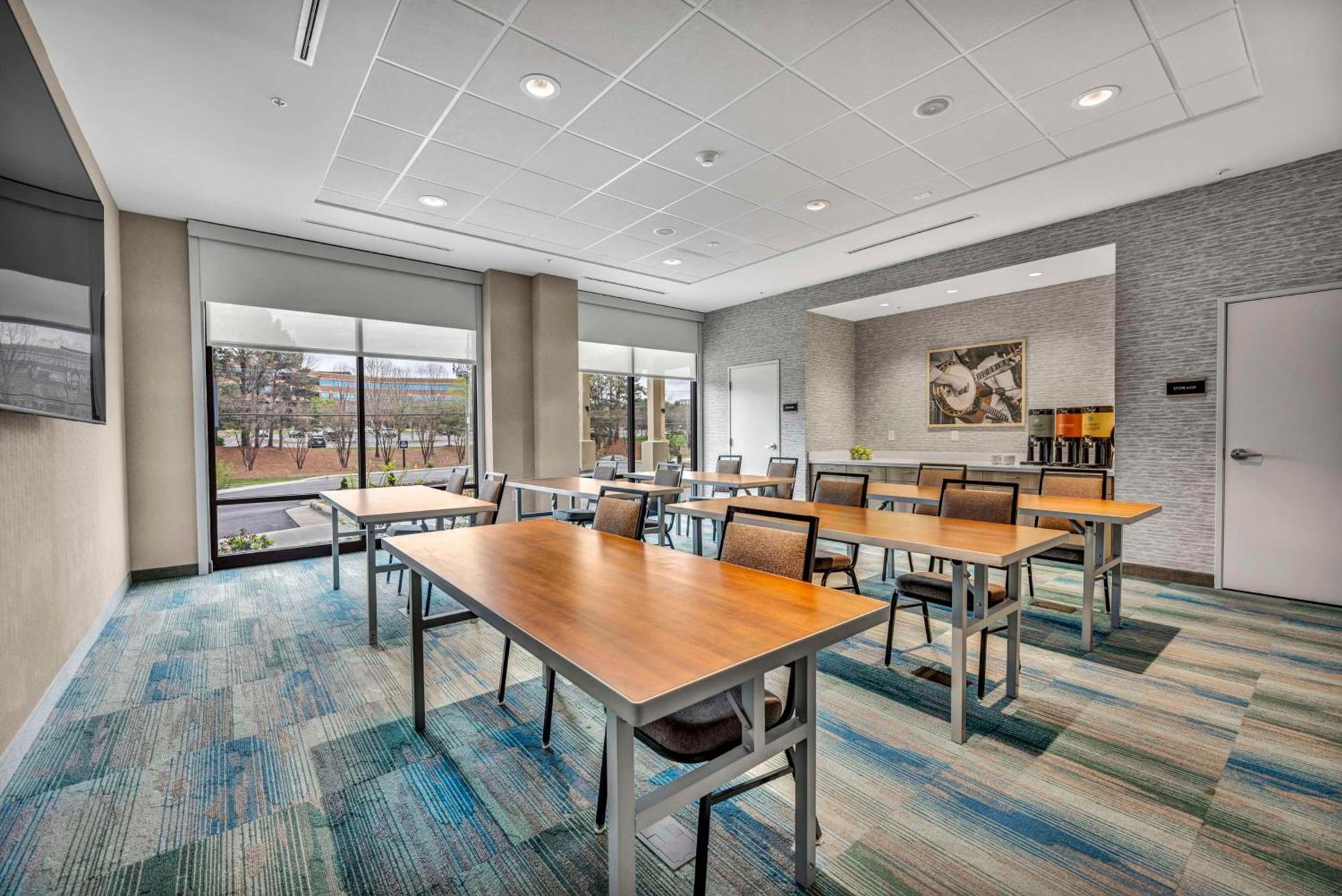 Home2 Suites by Hilton Raleigh West Lenovo Center photo 21