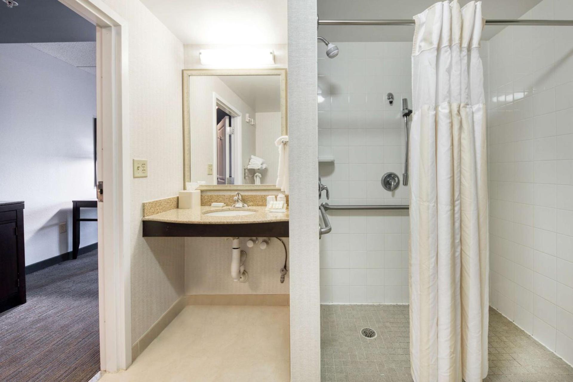 Hilton Garden Inn Durham Southpoint photo 38