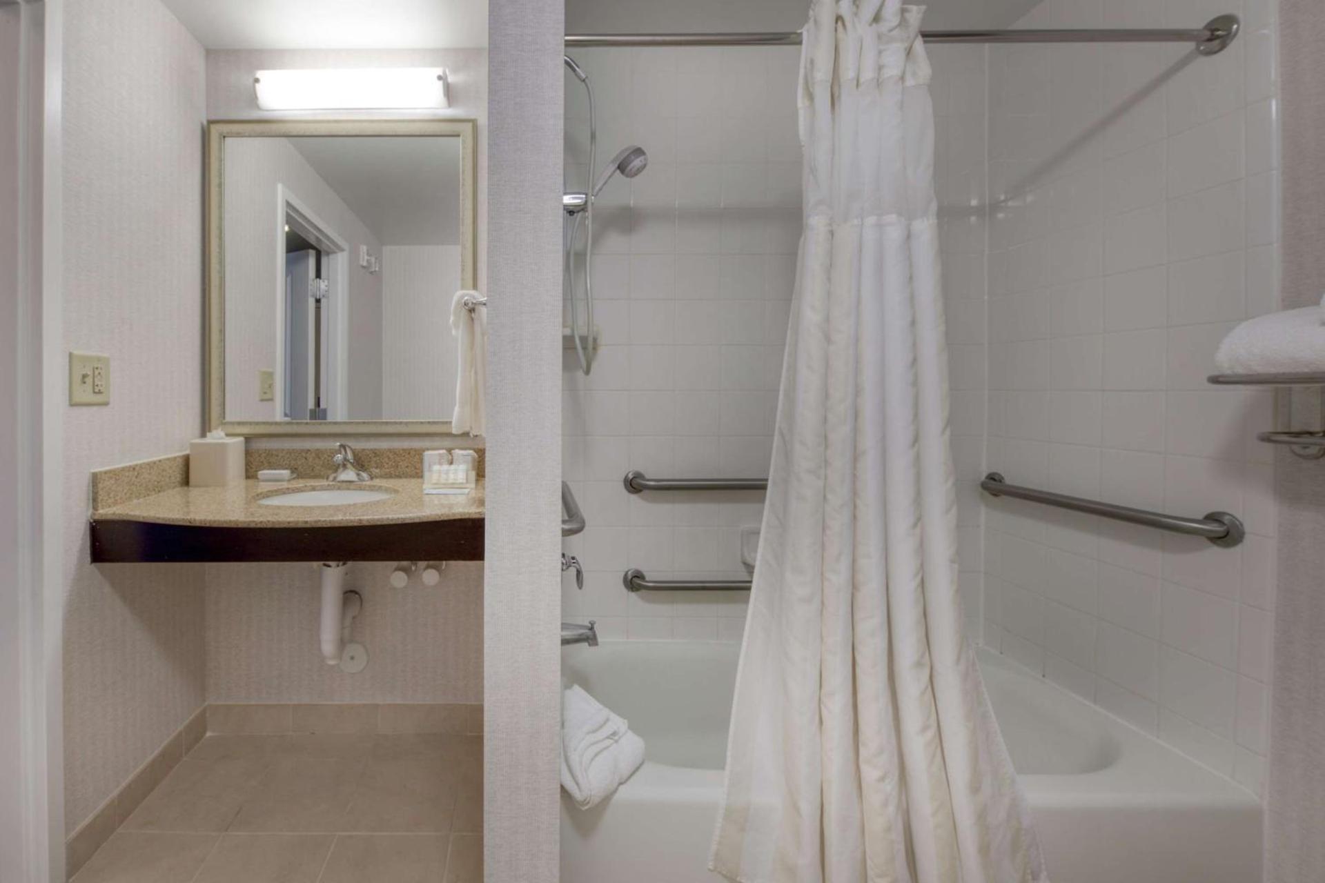 Hilton Garden Inn Durham Southpoint photo 51