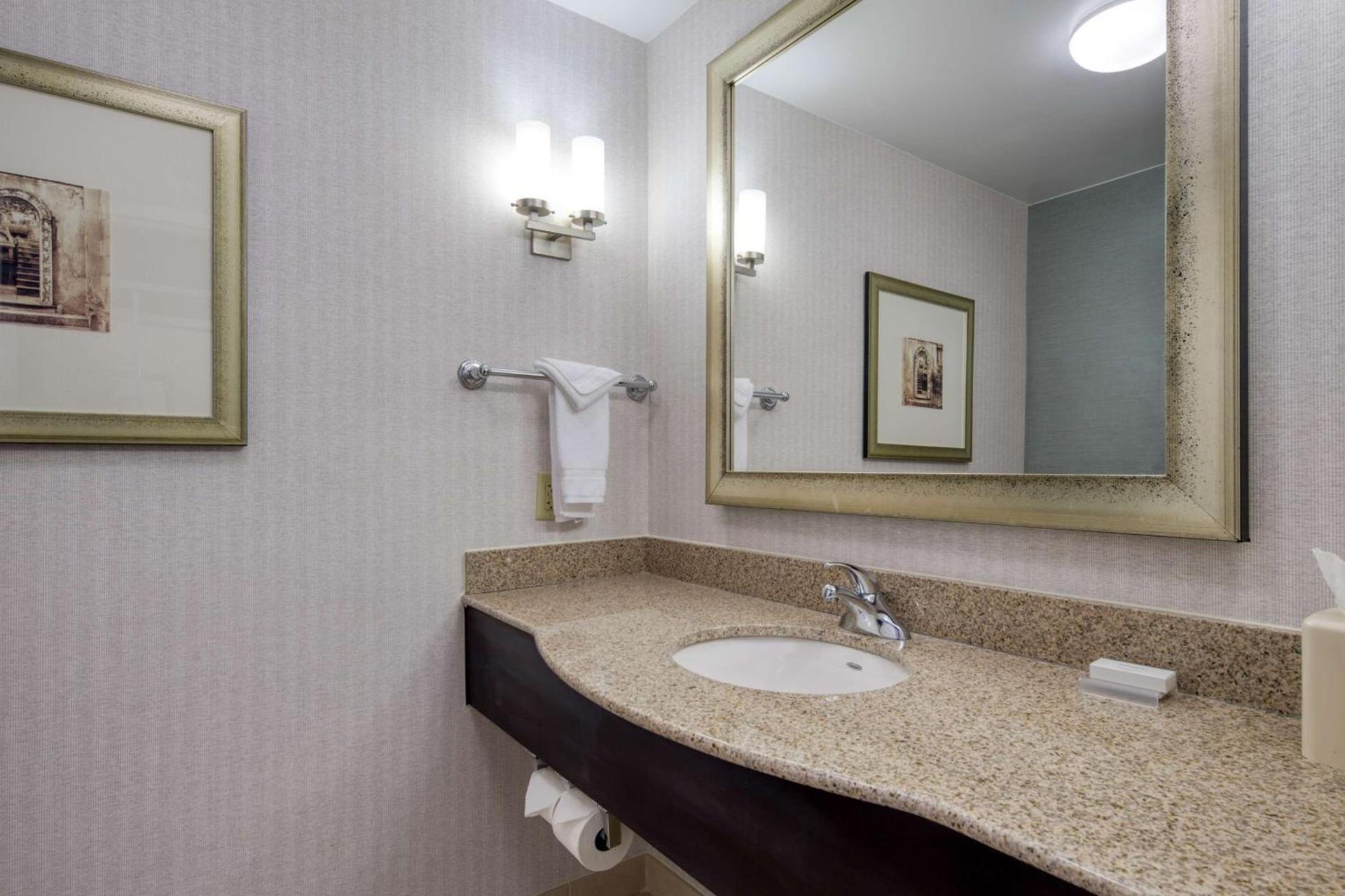 Hilton Garden Inn Durham Southpoint photo 53