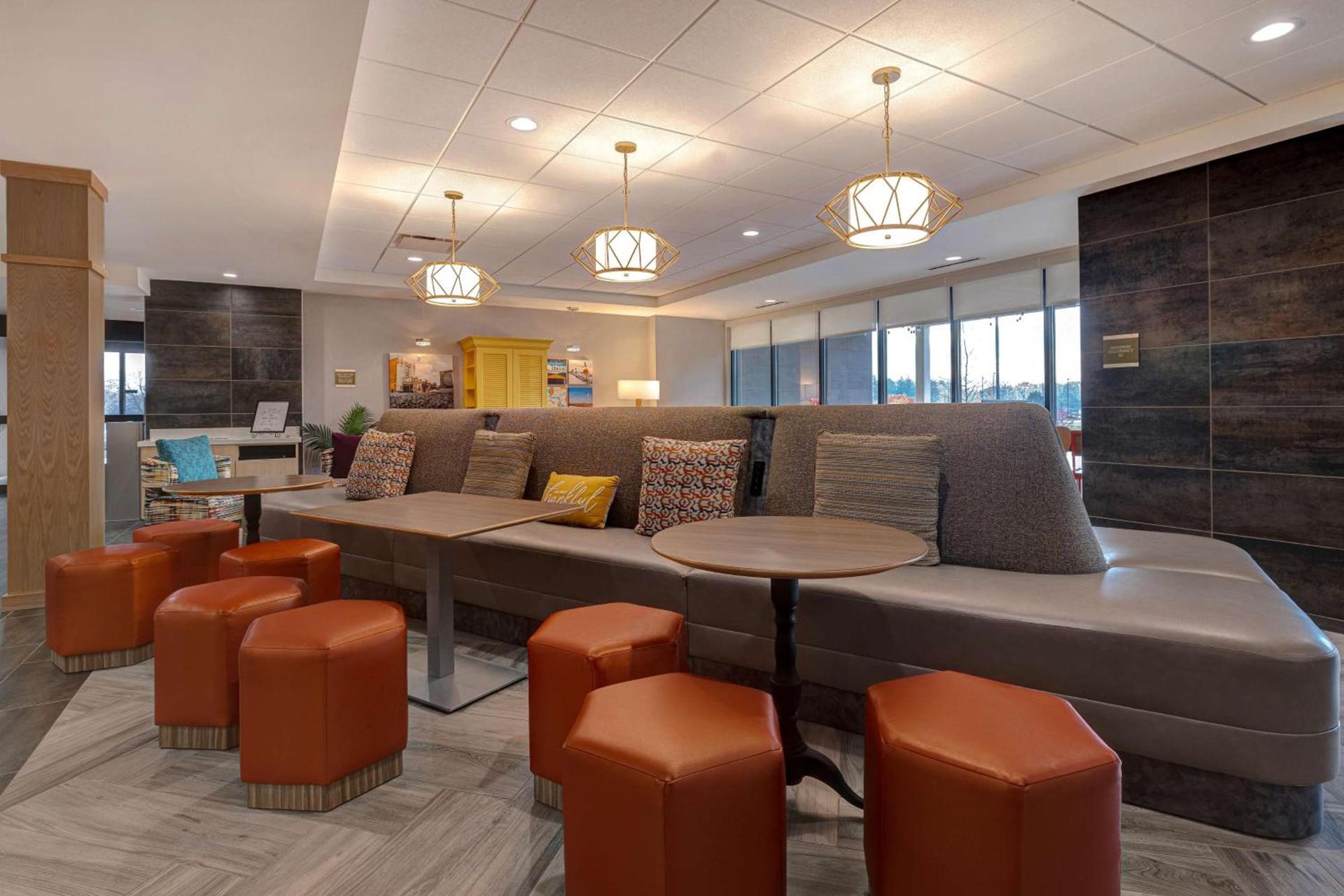 Home2 Suites By Hilton DeKalb photo 12