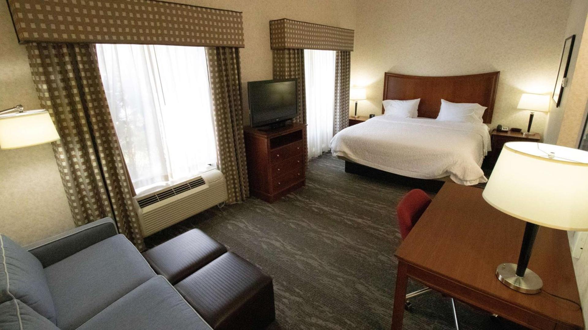 Hampton Inn & Suites Richmond/Virginia Center photo 16