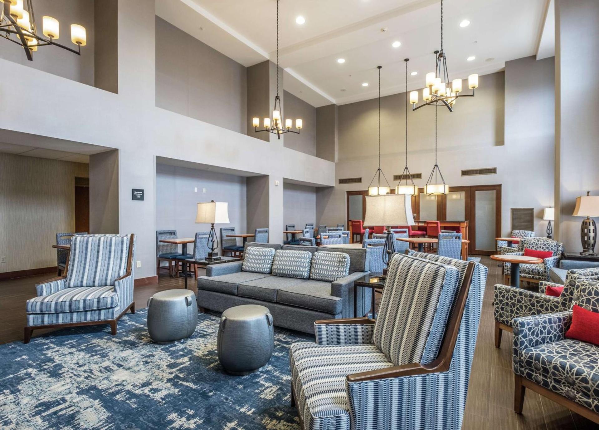 Hampton Inn & Suites Rockland photo 3
