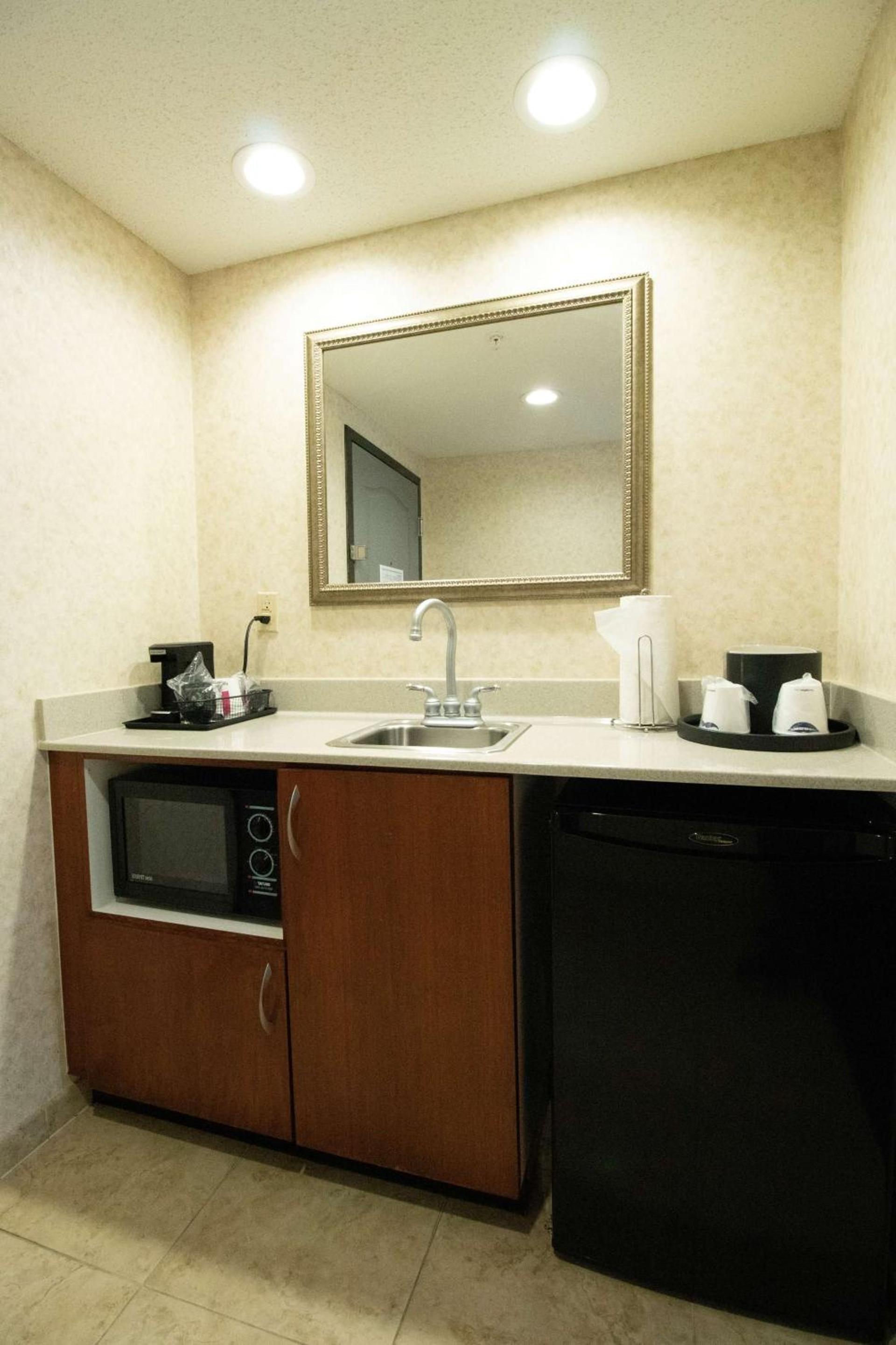 Hampton Inn & Suites Richmond/Virginia Center photo 19
