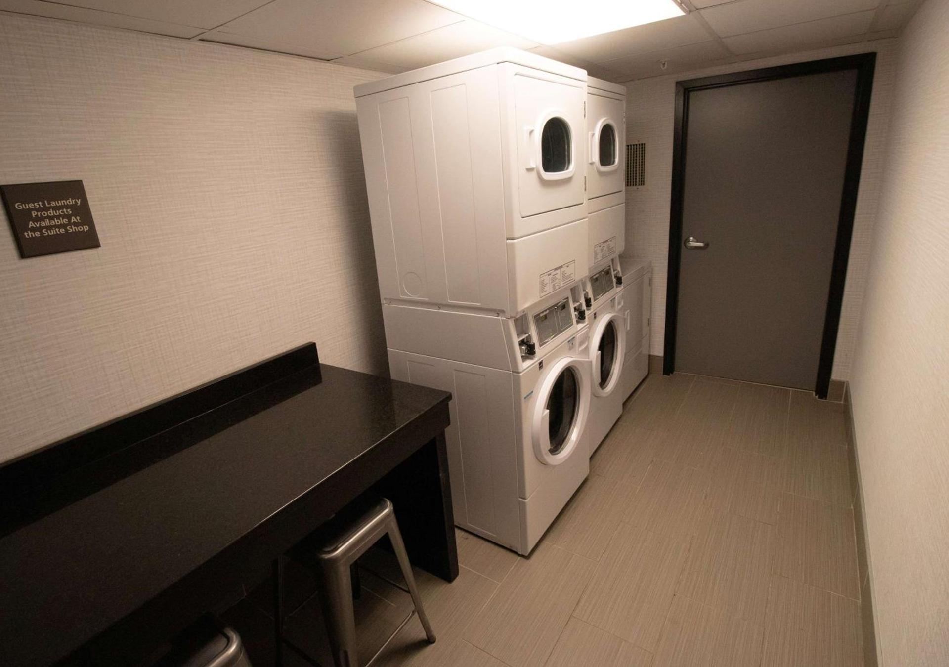 Hampton Inn & Suites Richmond/Virginia Center photo 23