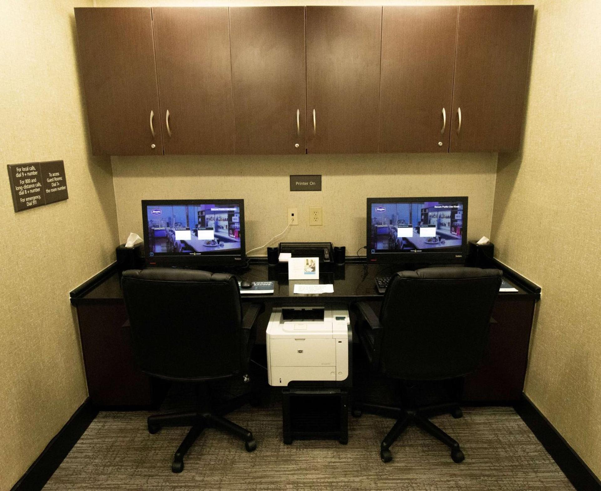 Hampton Inn & Suites Richmond/Virginia Center photo 24