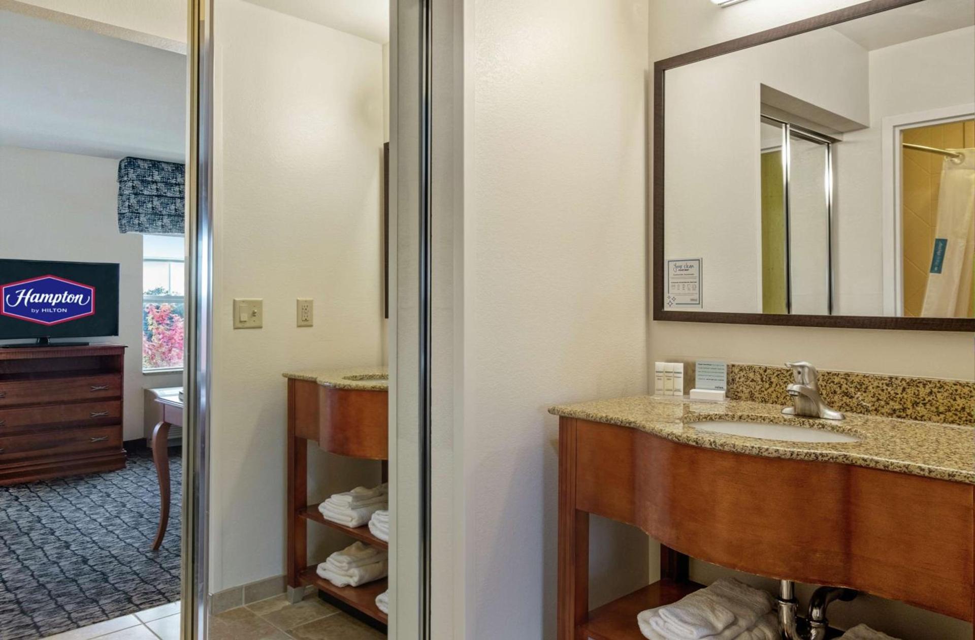 Hampton Inn & Suites Rockland photo 7