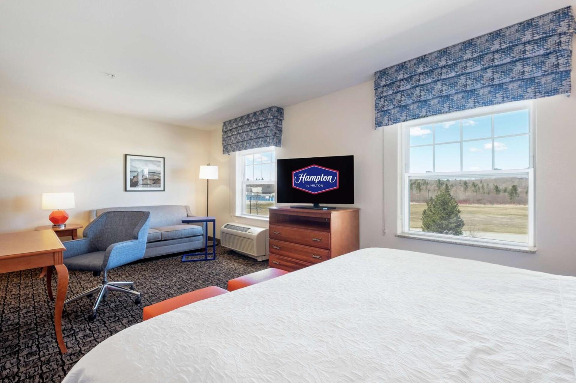 Hampton Inn & Suites Rockland photo 19