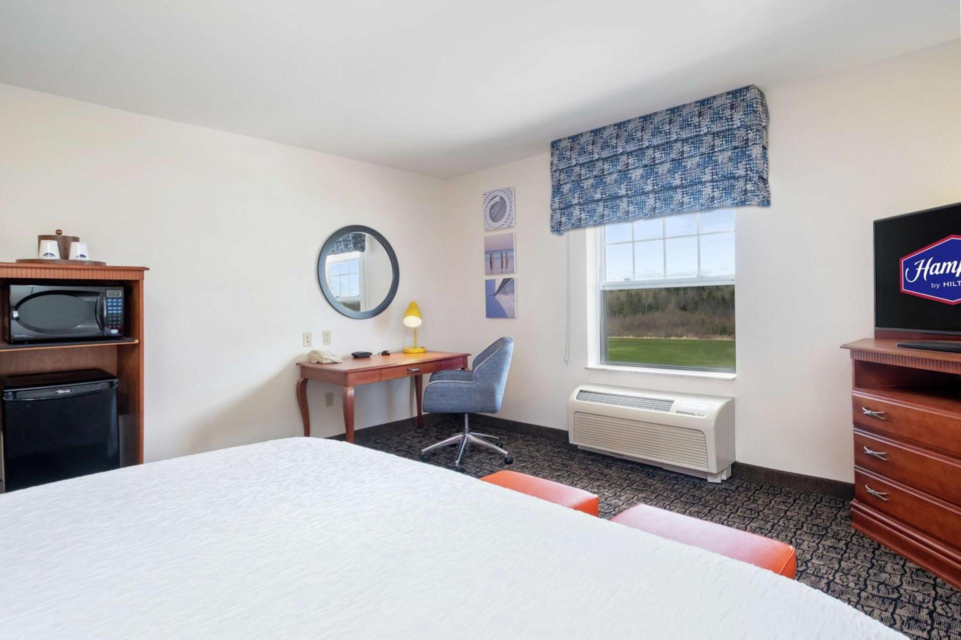Hampton Inn & Suites Rockland photo 23