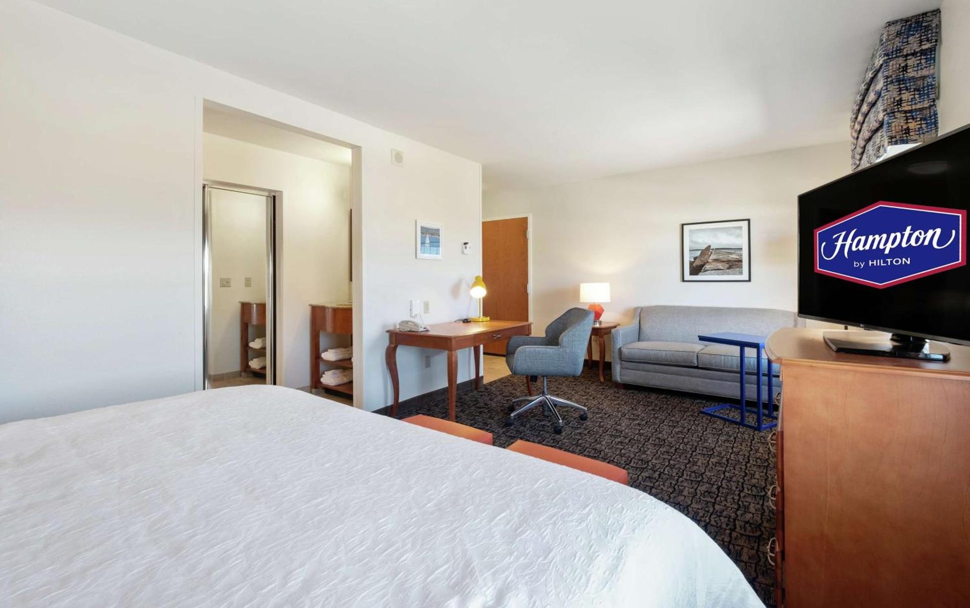 Hampton Inn & Suites Rockland photo 27